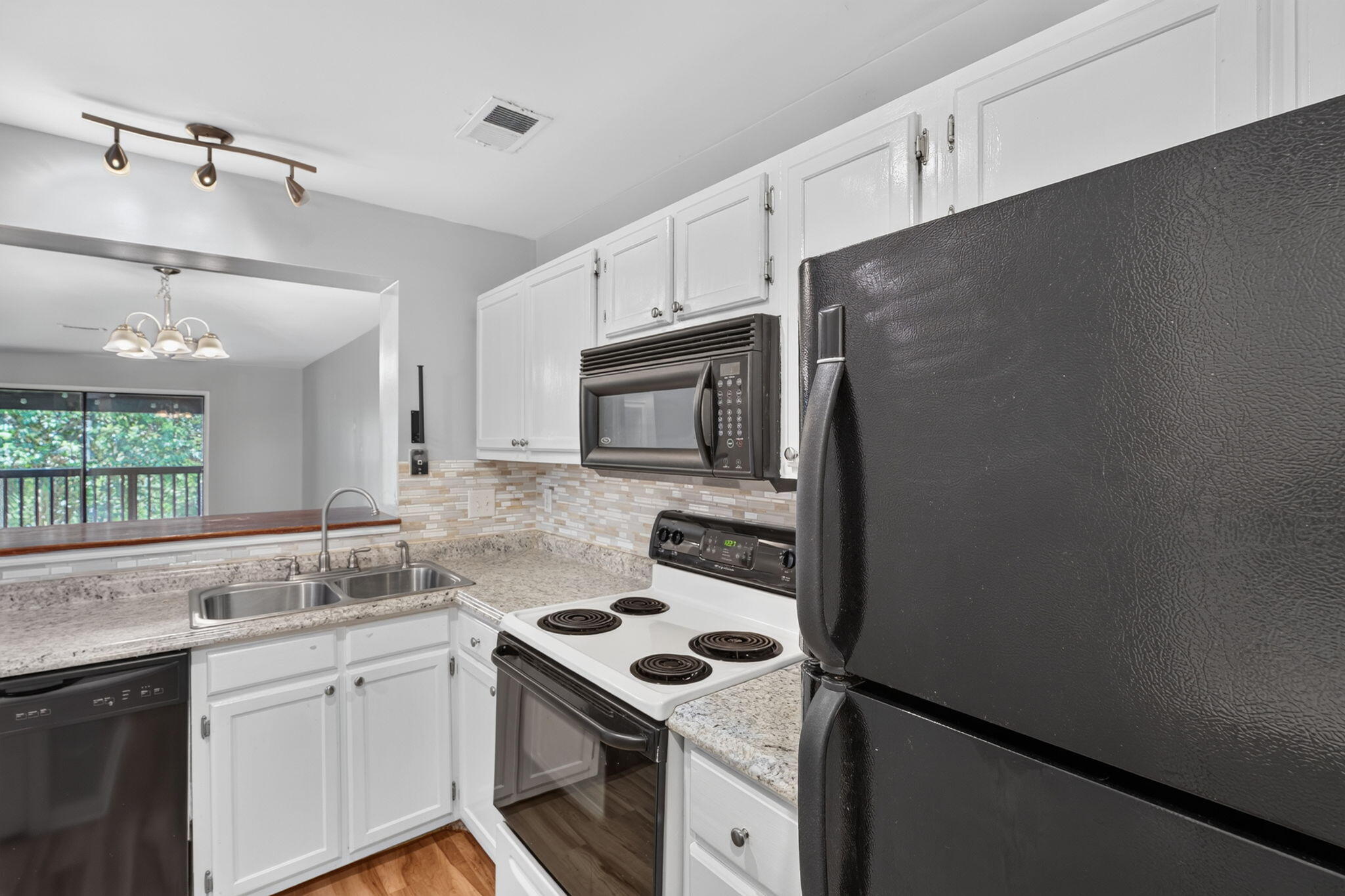 1530 Fort Johnson Road Apt 1l