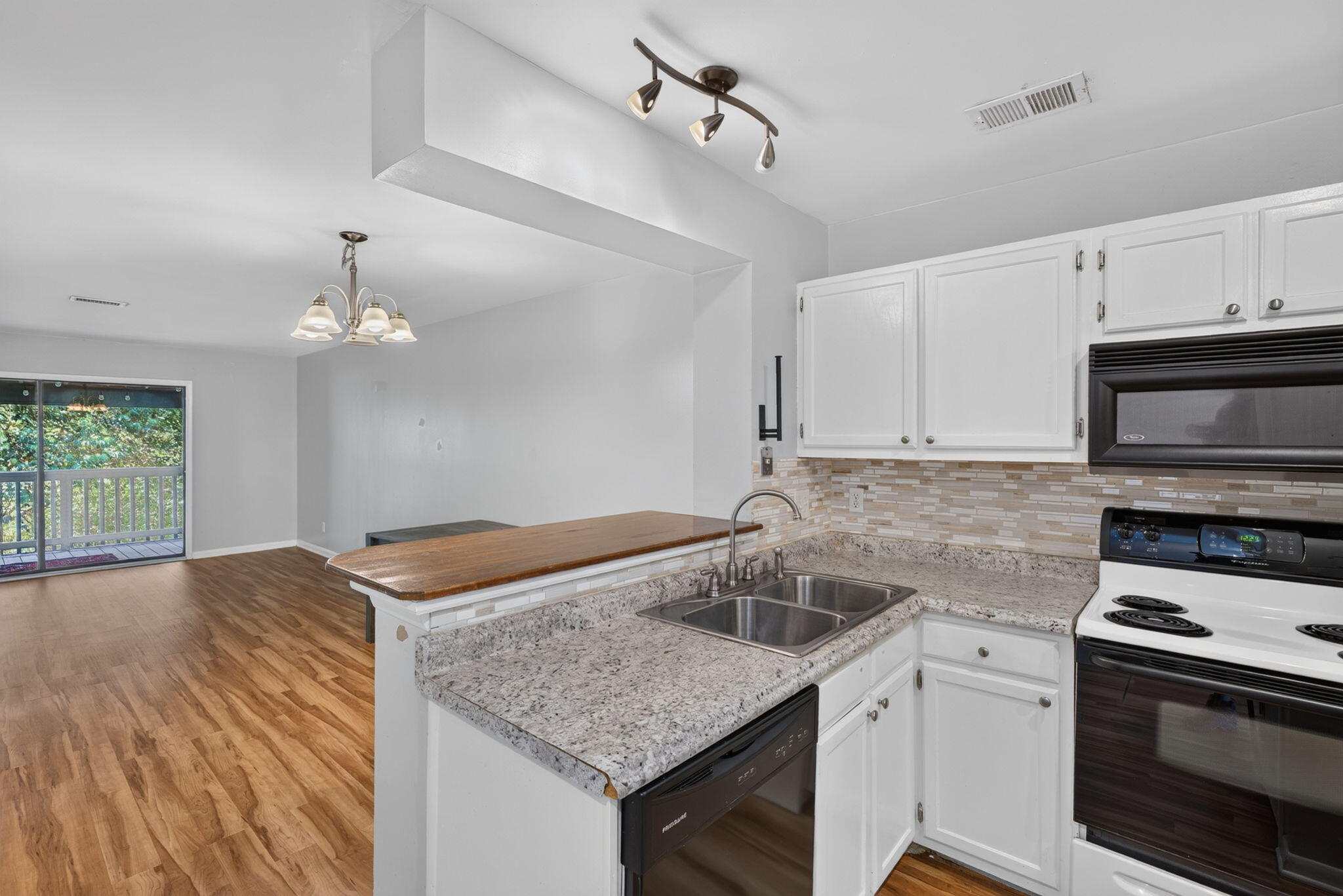 1530 Fort Johnson Road Apt 1l
