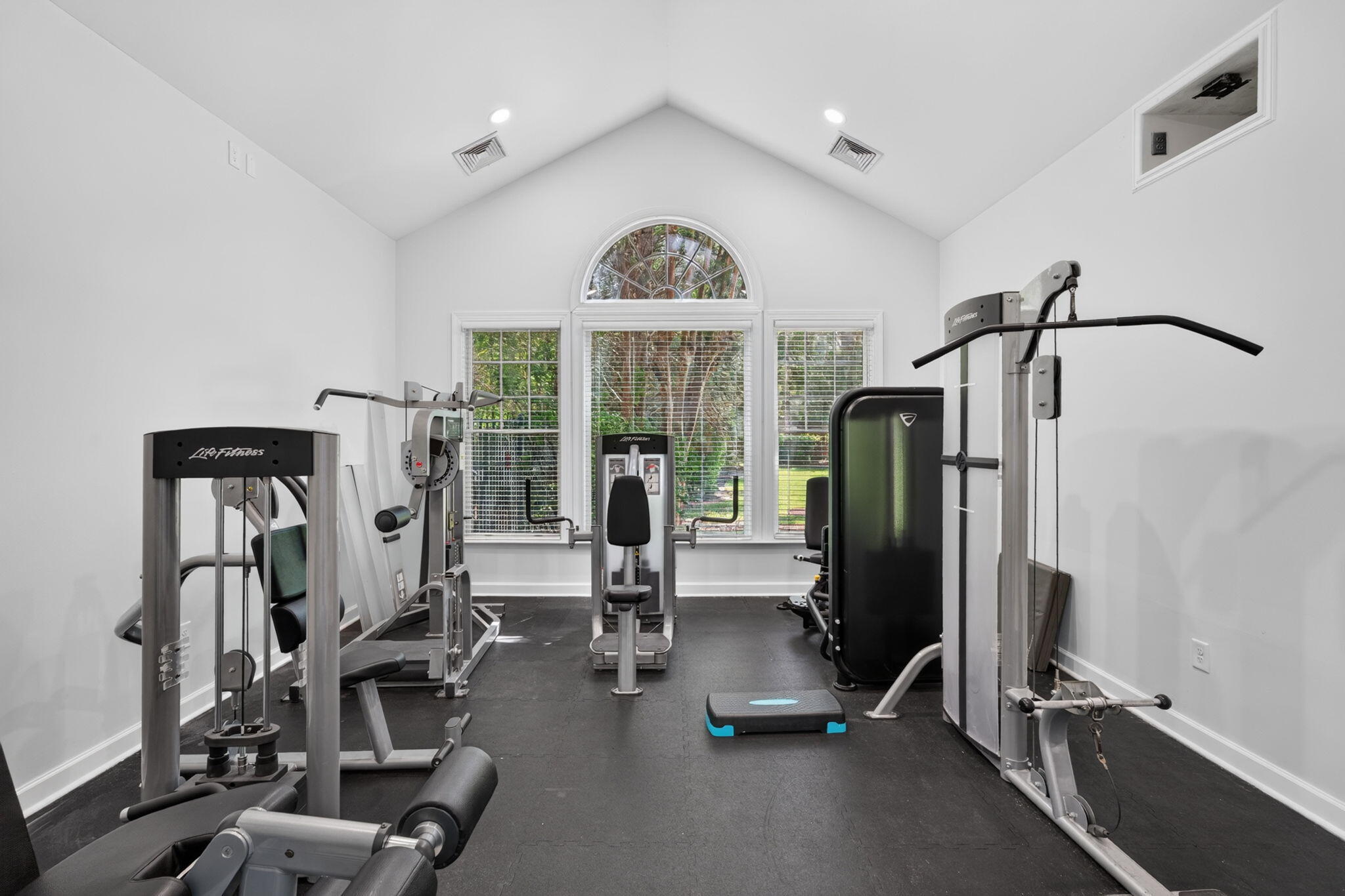 45 Sycamore Avenue Apt 836