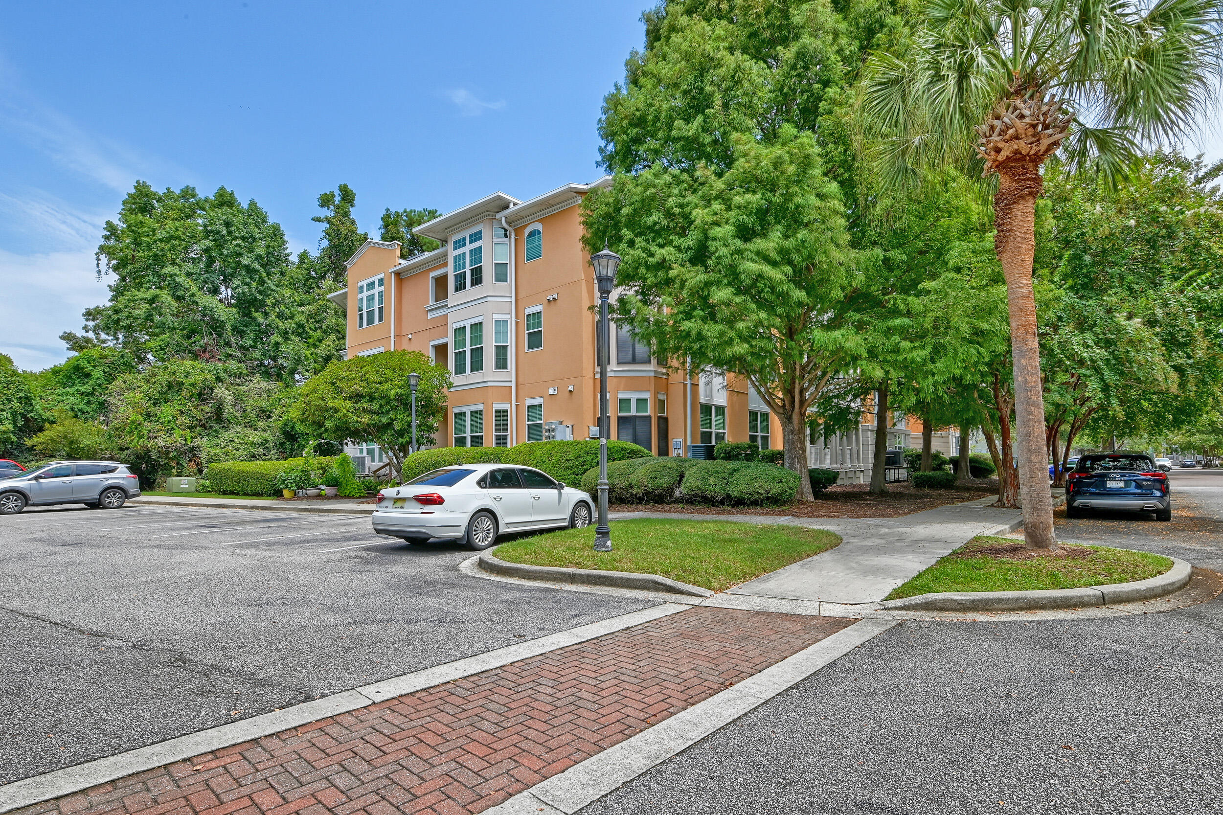 1426 Telfair Way