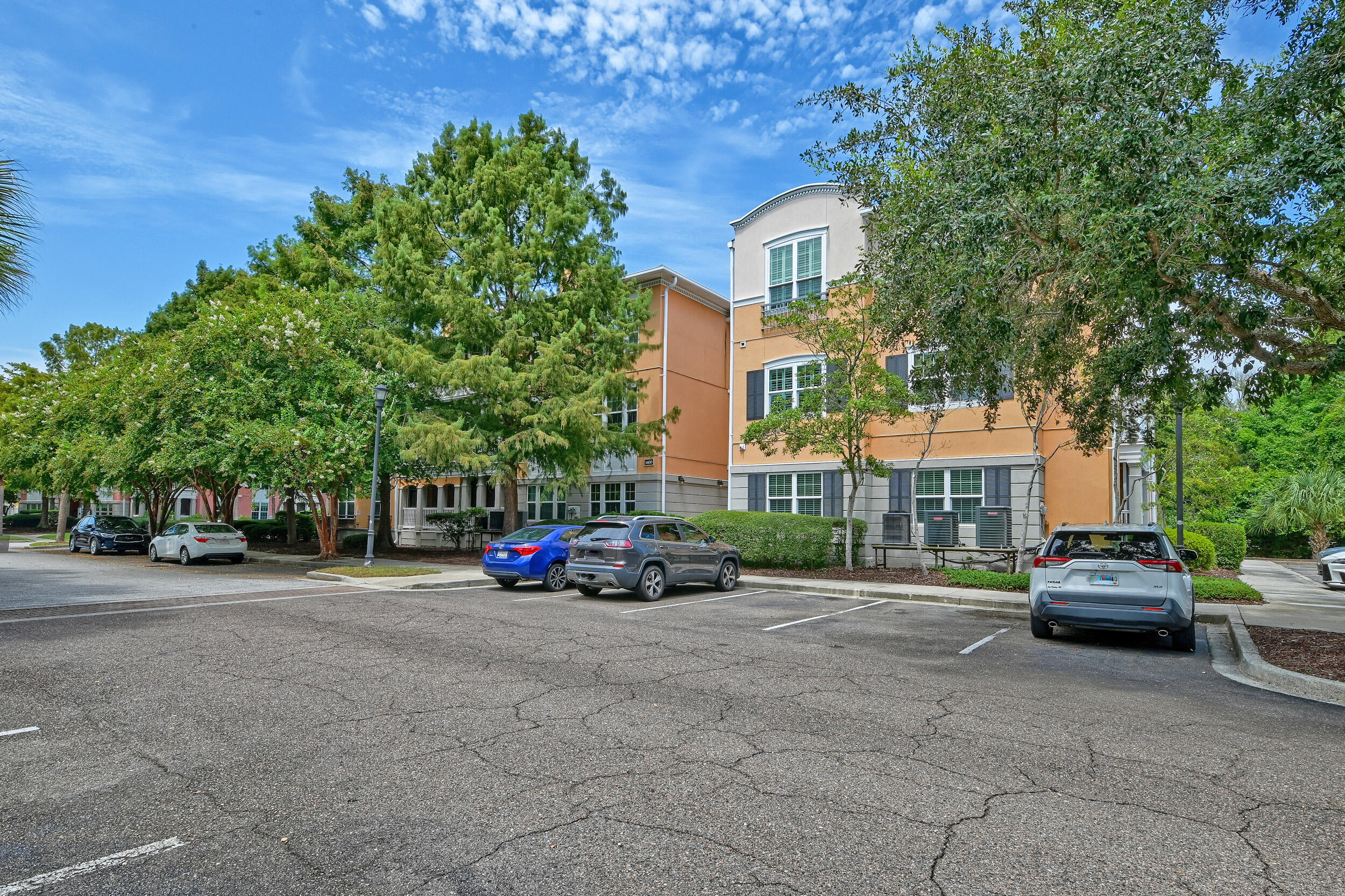 1426 Telfair Way