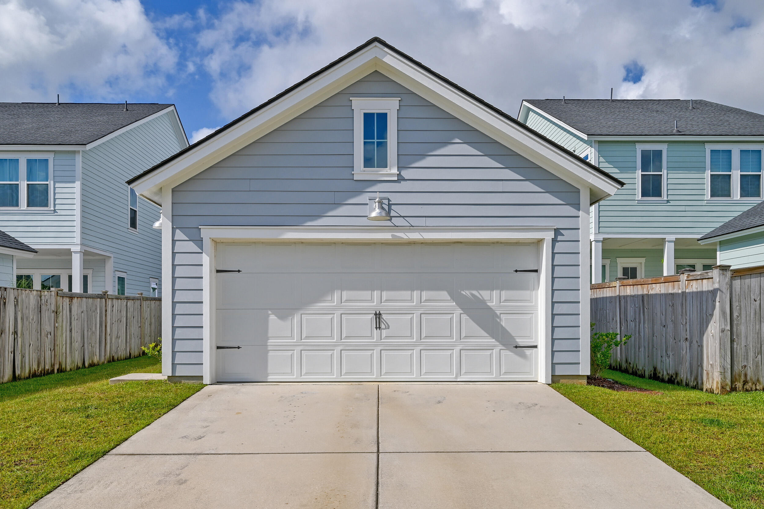 462 Woodgate Way