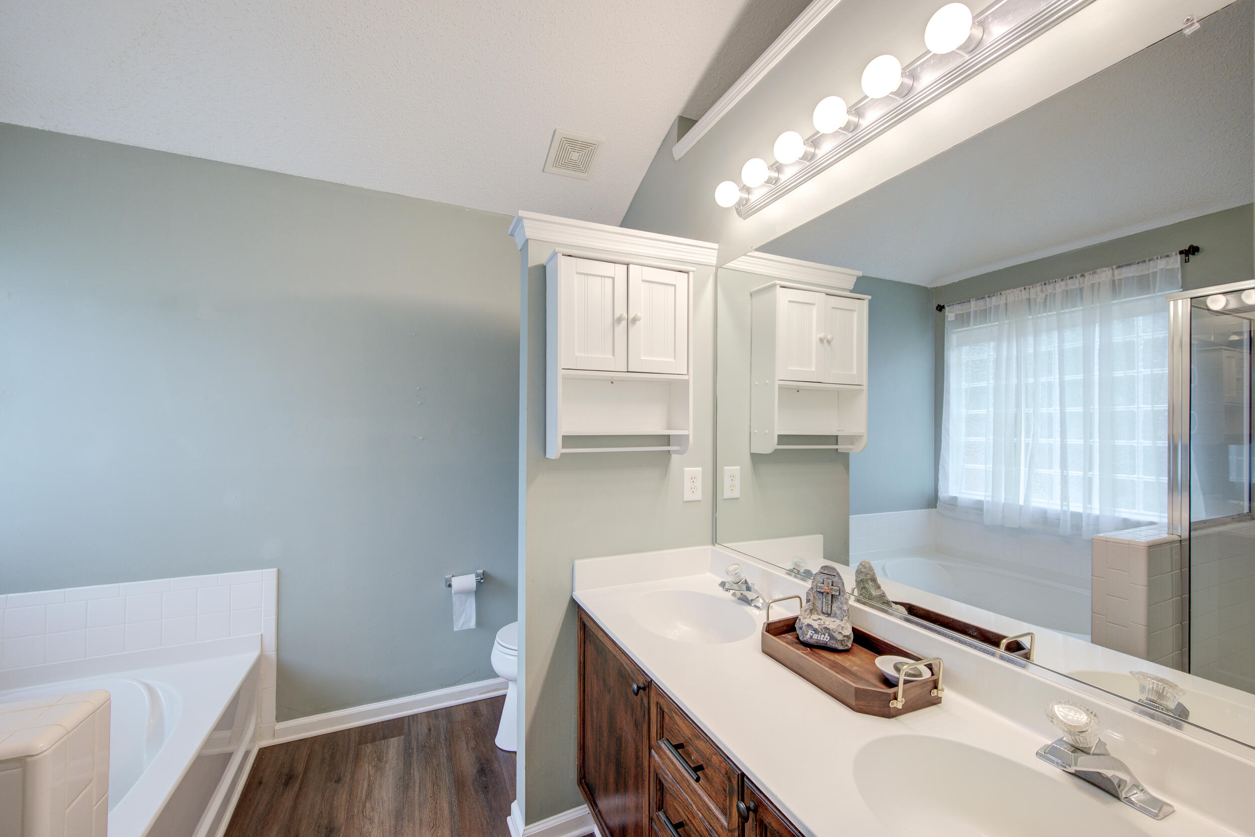 8608 Hickory Creek Court