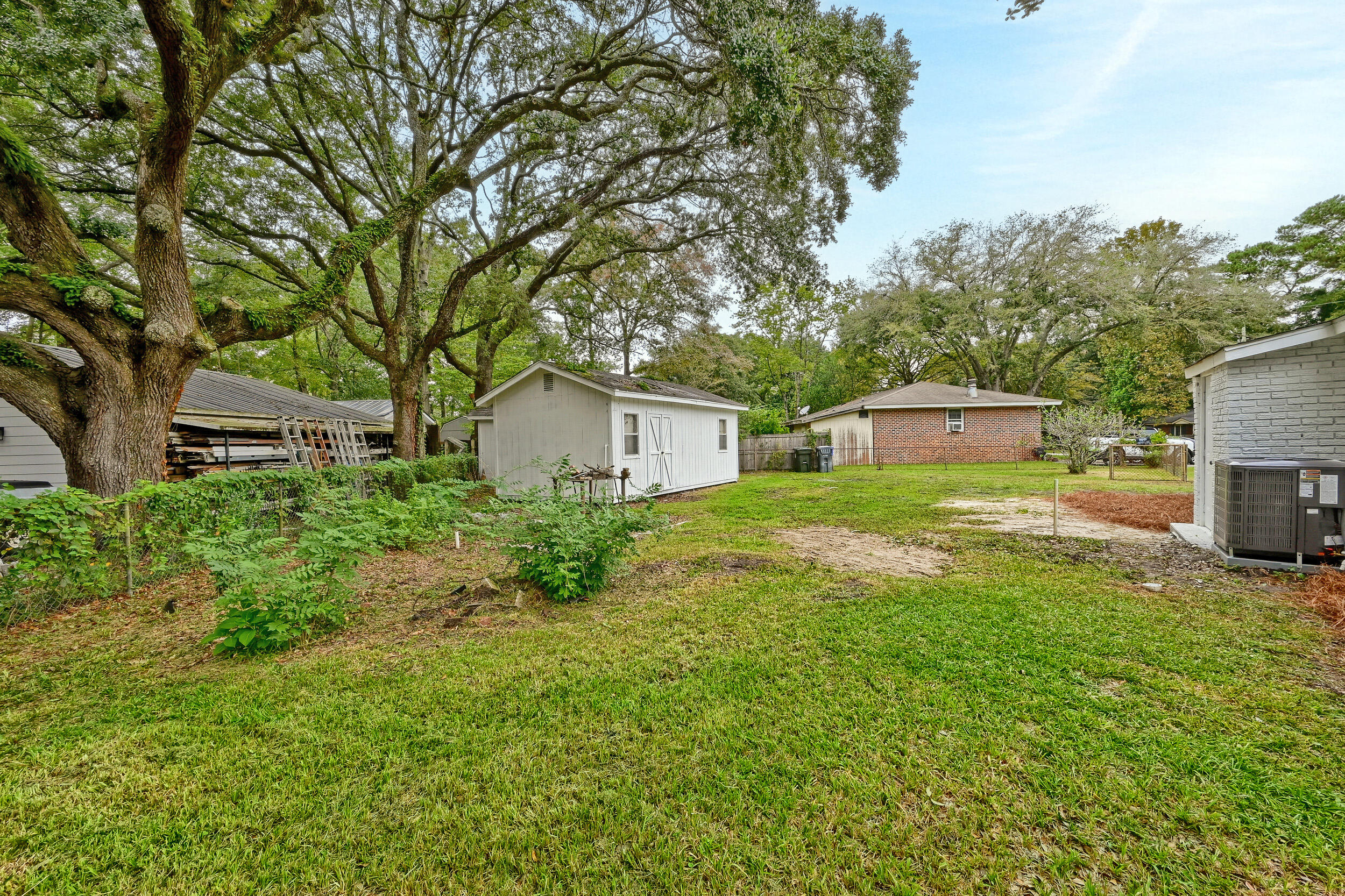 1472 Village Road