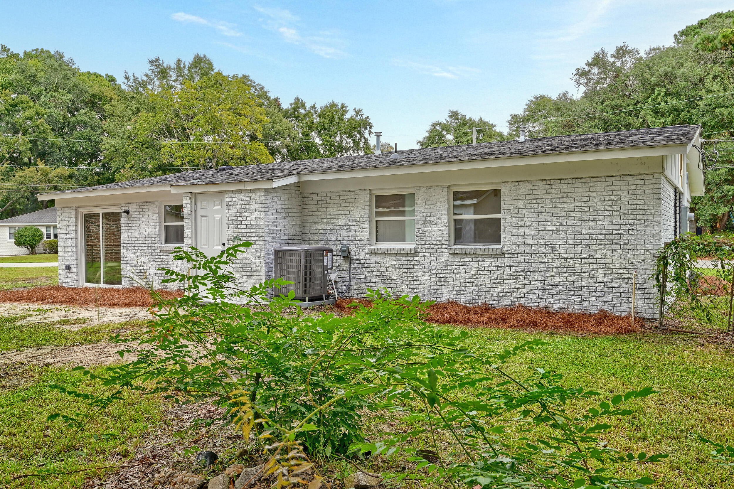 1472 Village Road