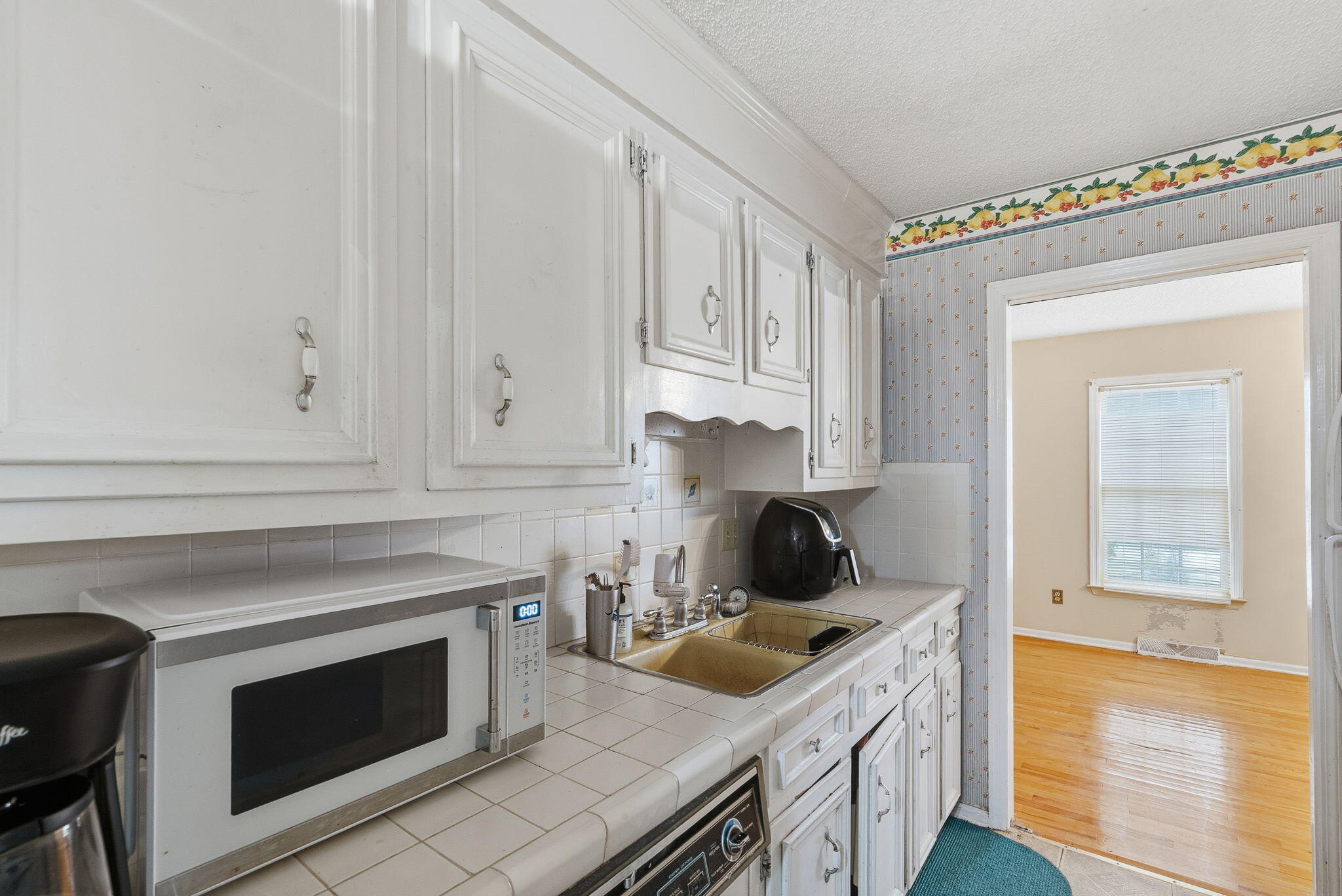 1114 Rosemead Road