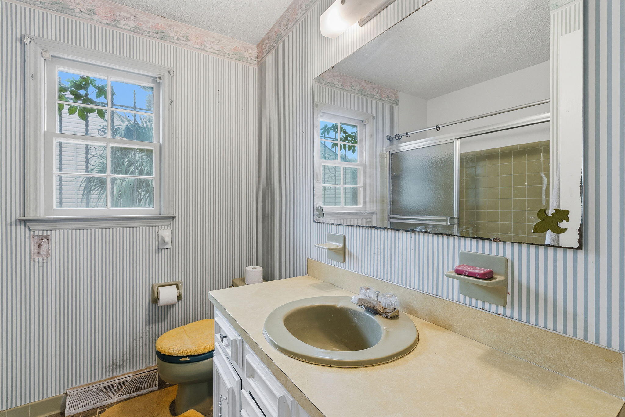 1114 Rosemead Road