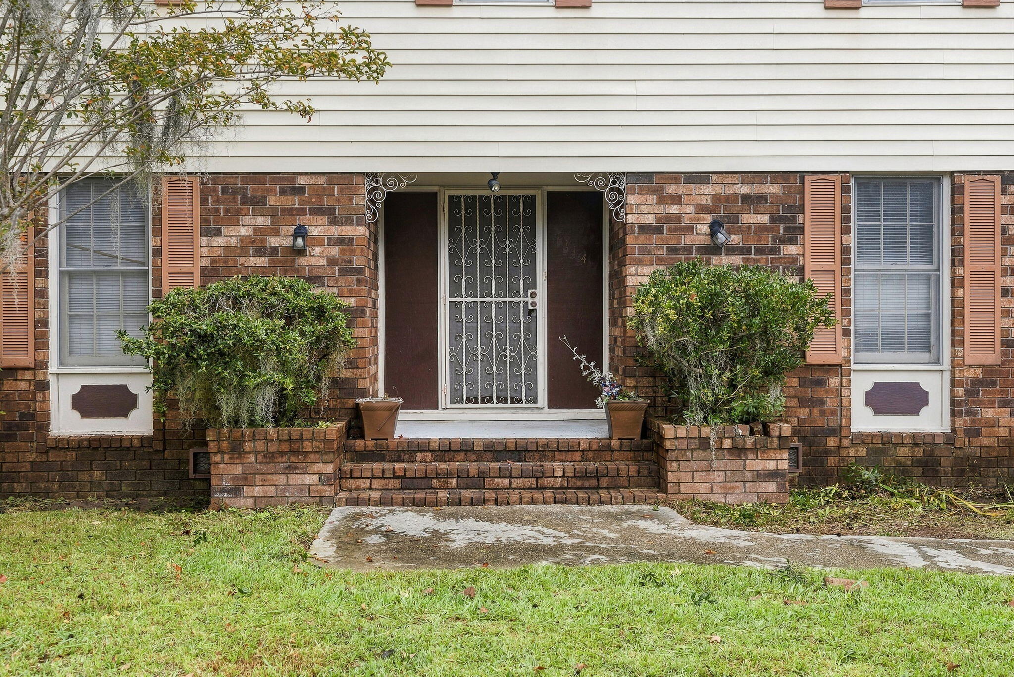 1114 Rosemead Road