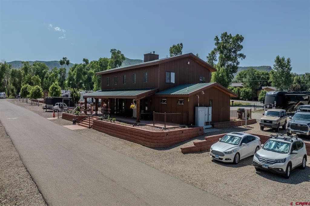 350 E Grand Avenue