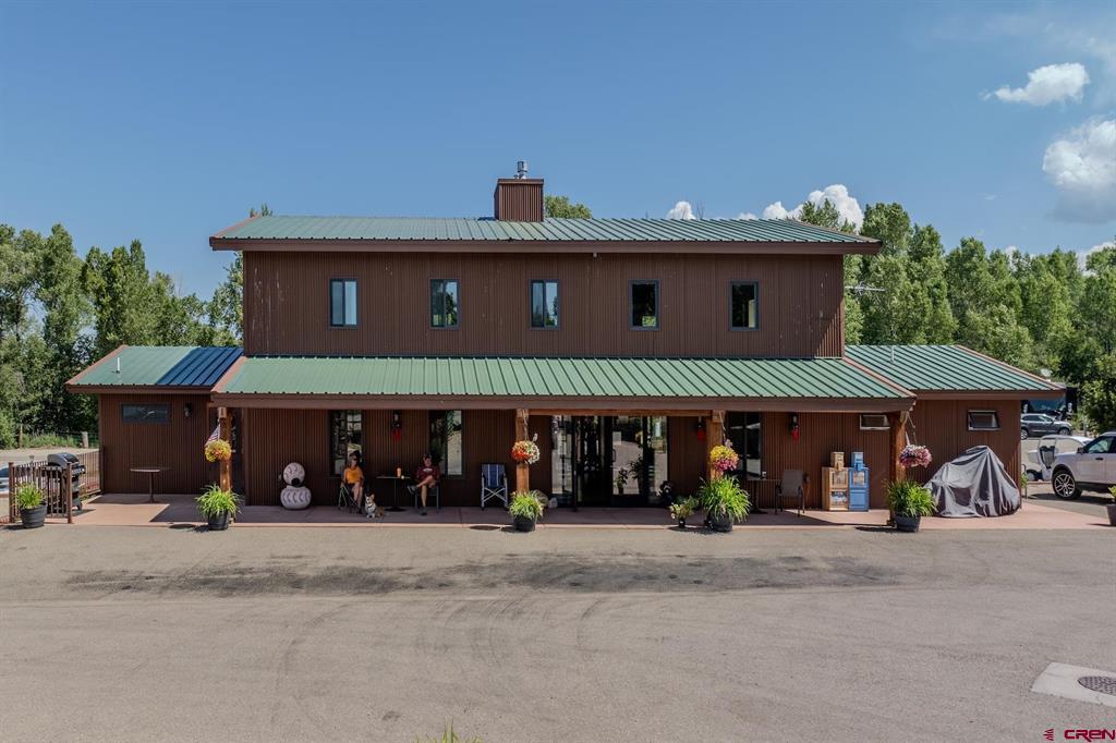 350 E Grand Avenue