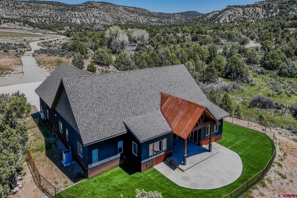 1700 Thoroughbred Road