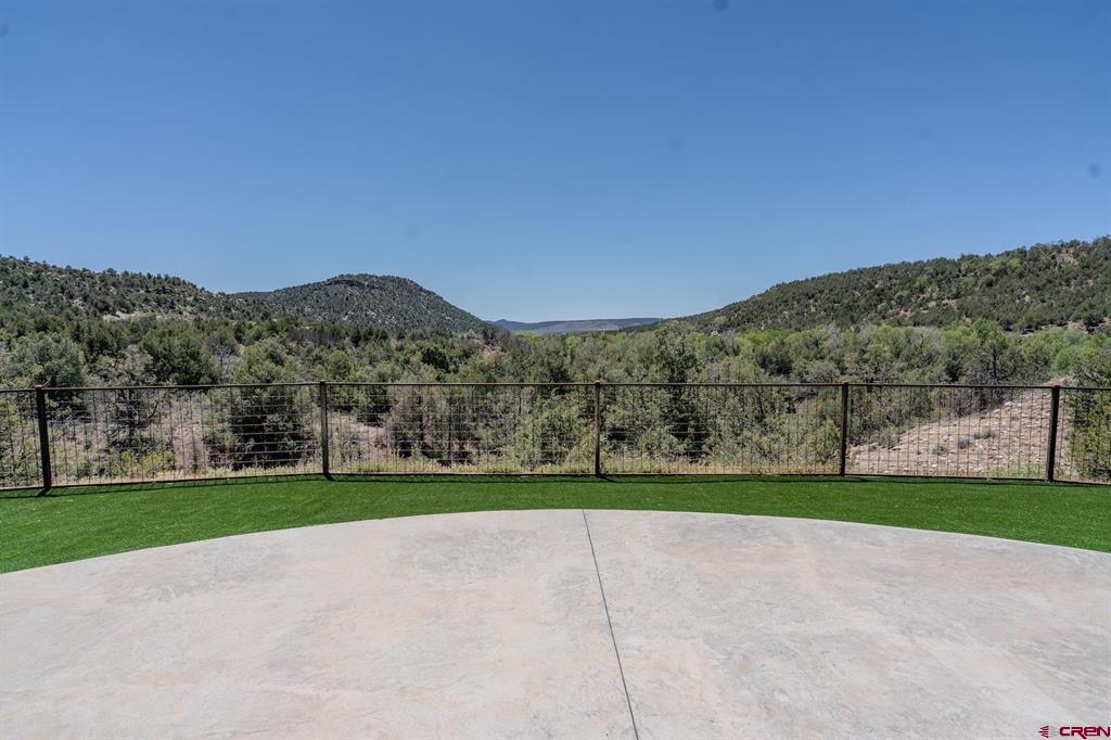1700 Thoroughbred Road
