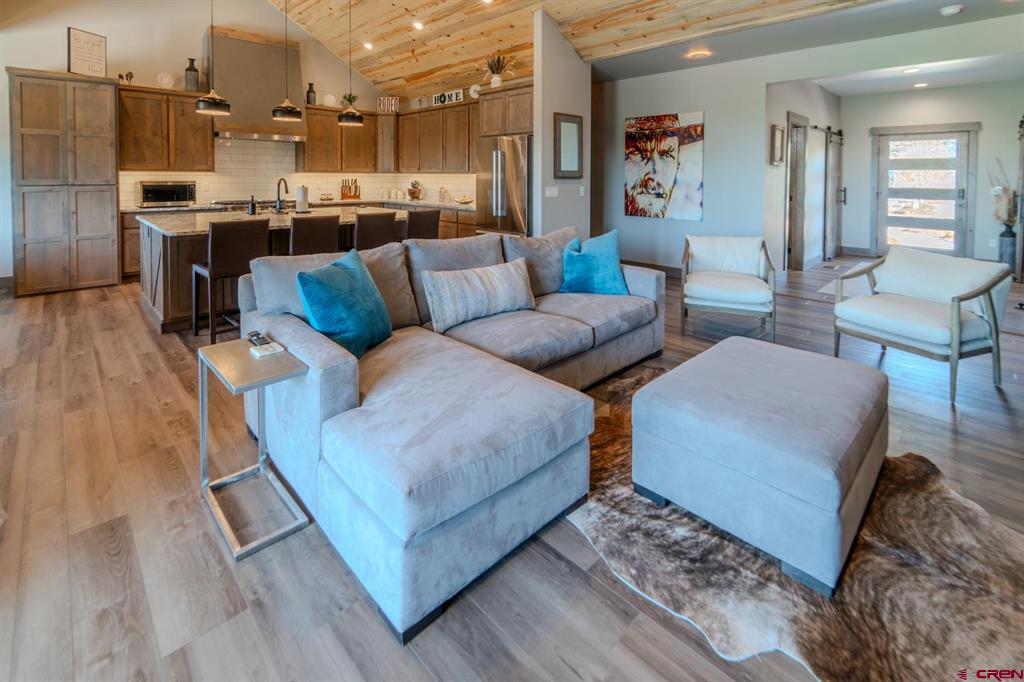 1700 Thoroughbred Road