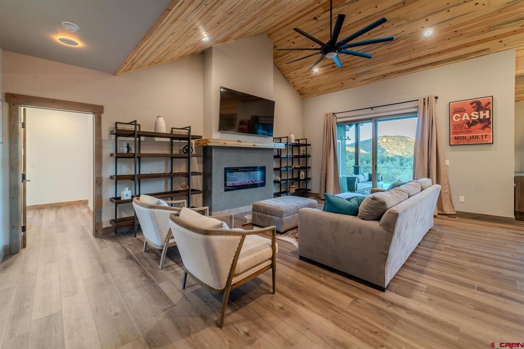 1700 Thoroughbred Road