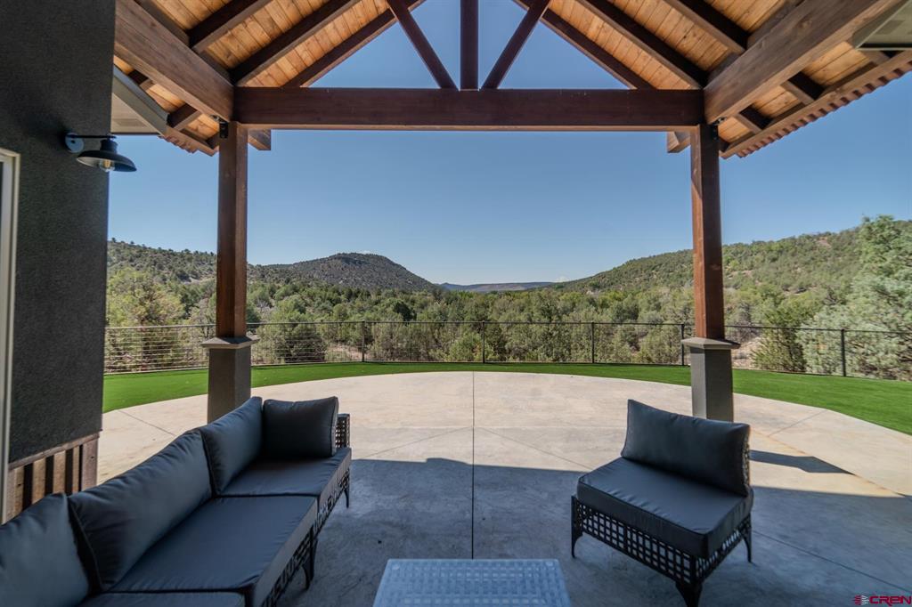 1700 Thoroughbred Road