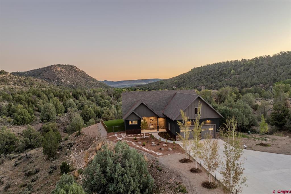 1700 Thoroughbred Road