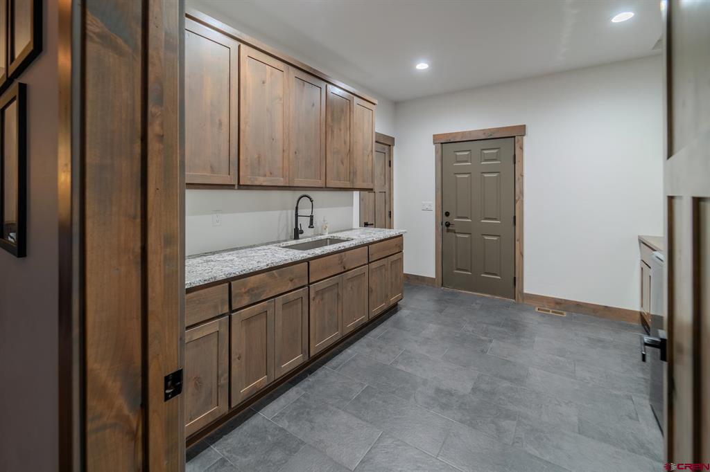 1700 Thoroughbred Road