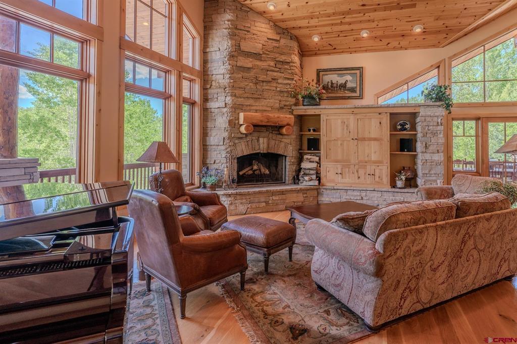 123 Falcon Ridge Road
