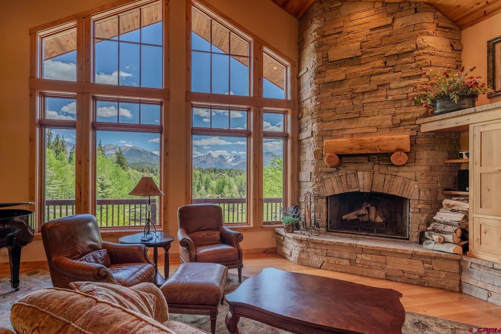 123 Falcon Ridge Road