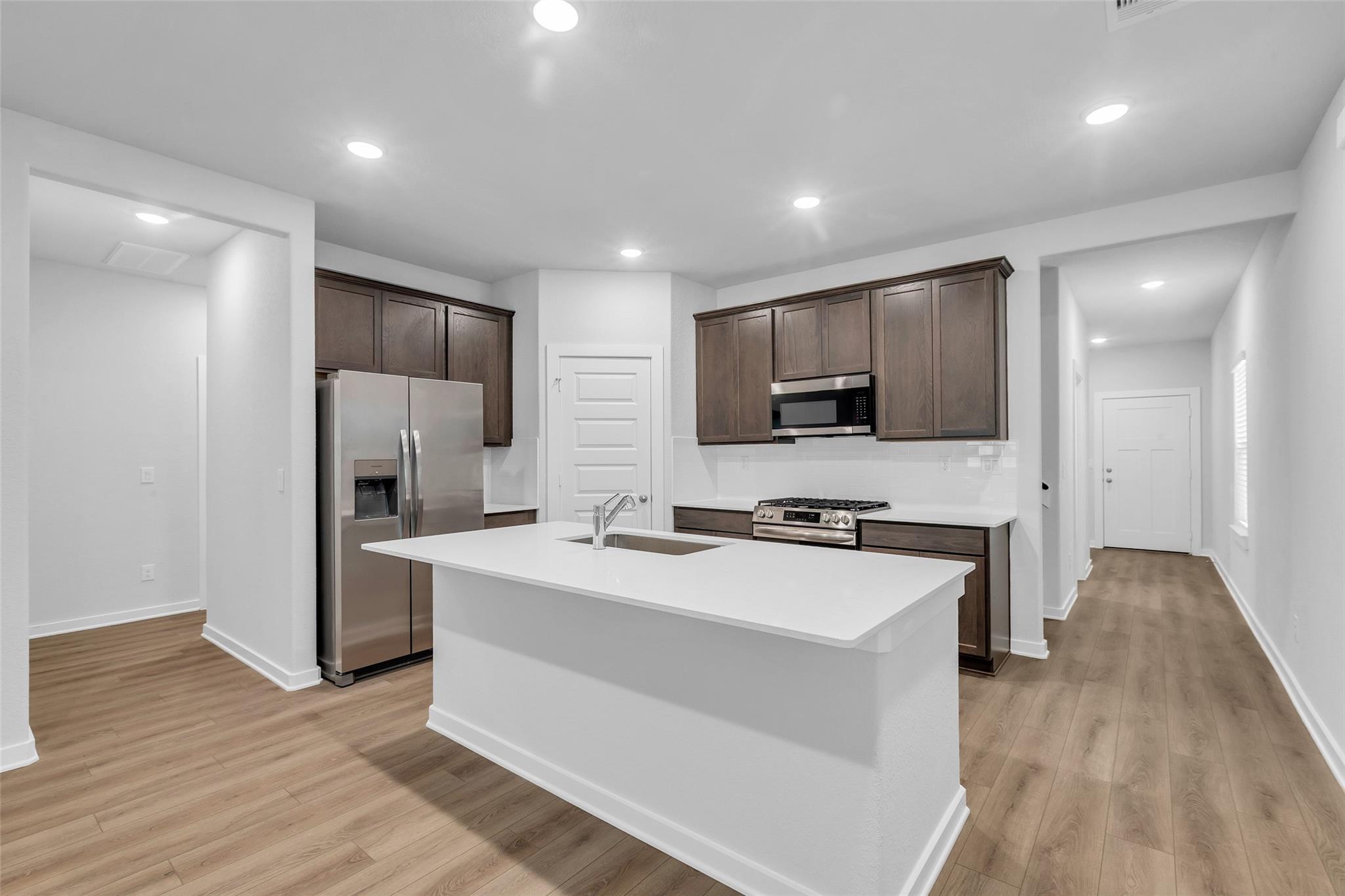 8550 Blueberry Ash Street