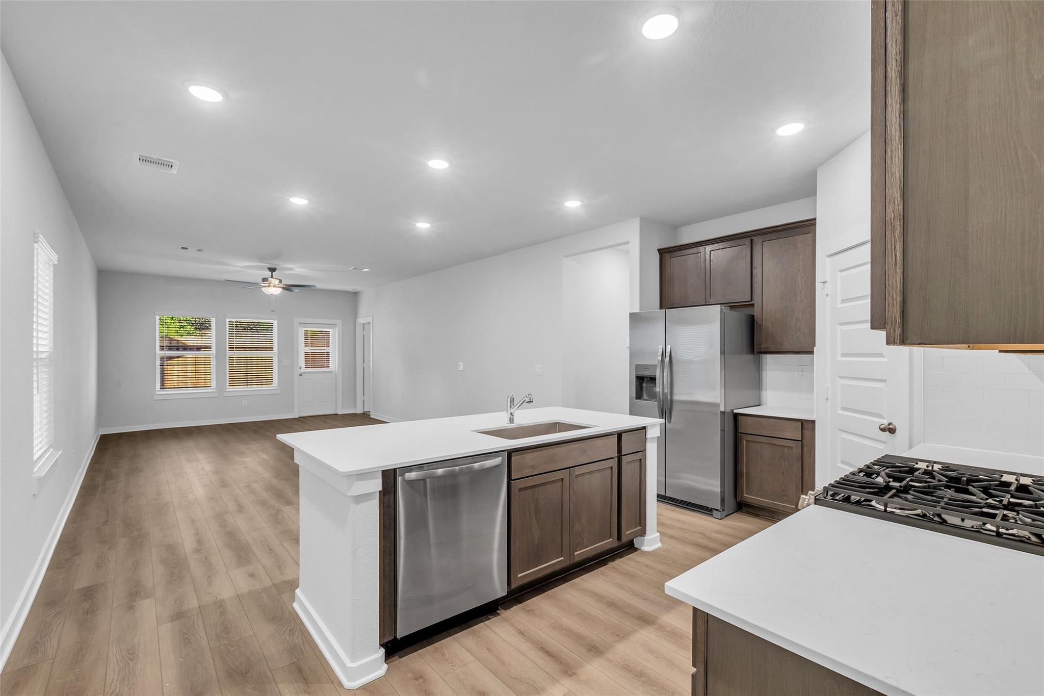 8550 Blueberry Ash Street