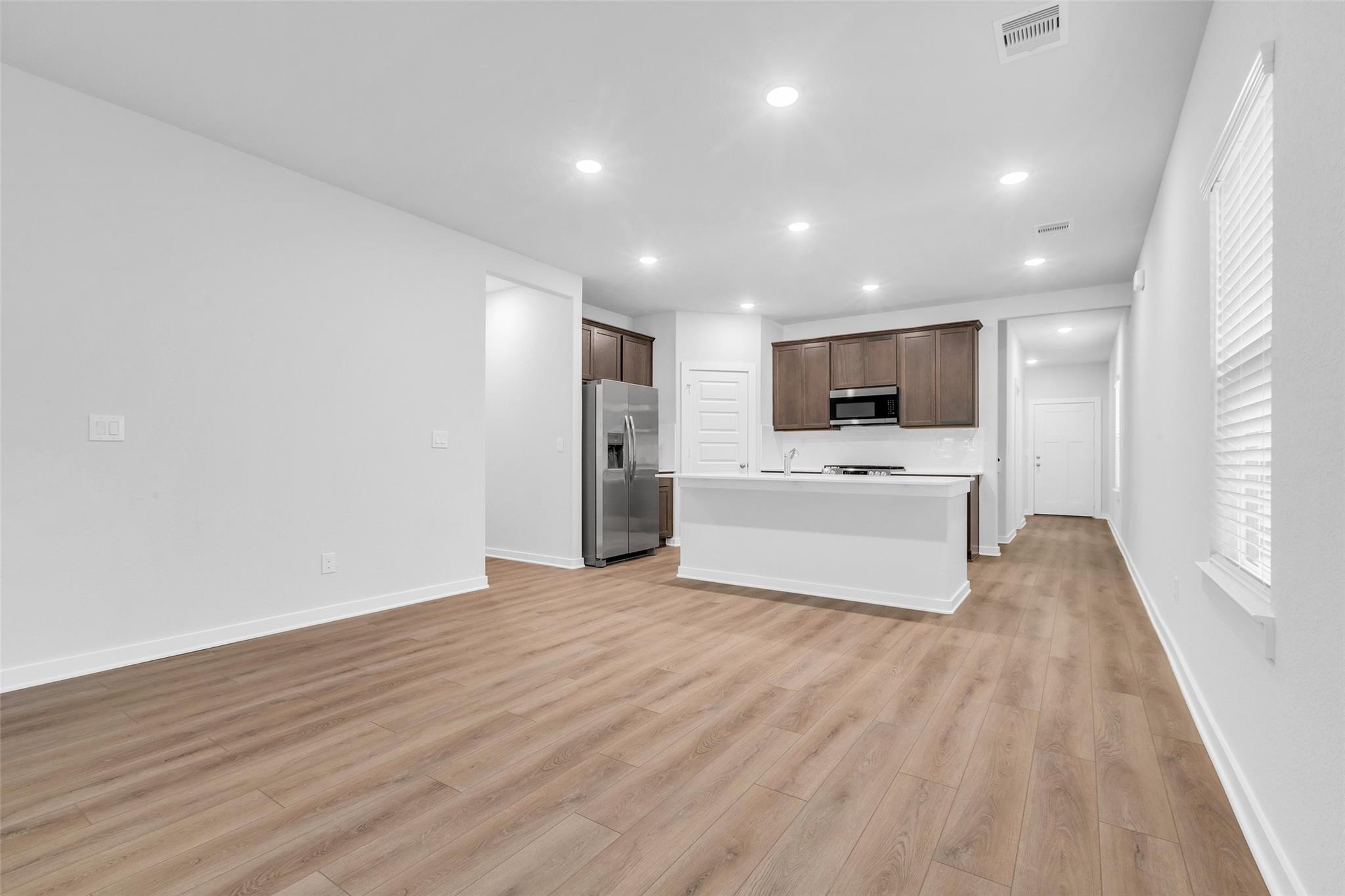 8550 Blueberry Ash Street