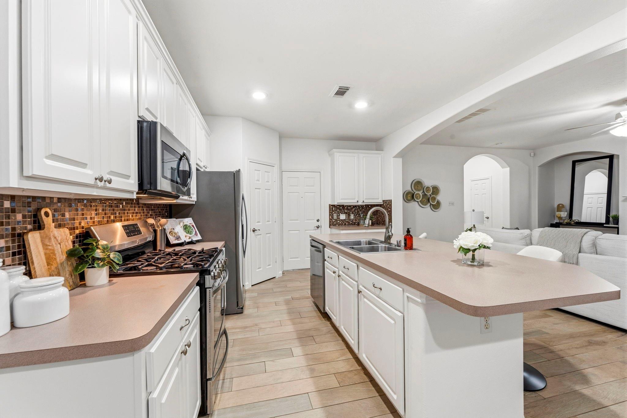 103 Ledgestone Place