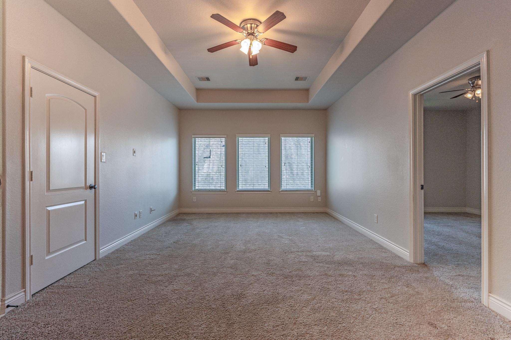 118 N Greatwood Glen Place