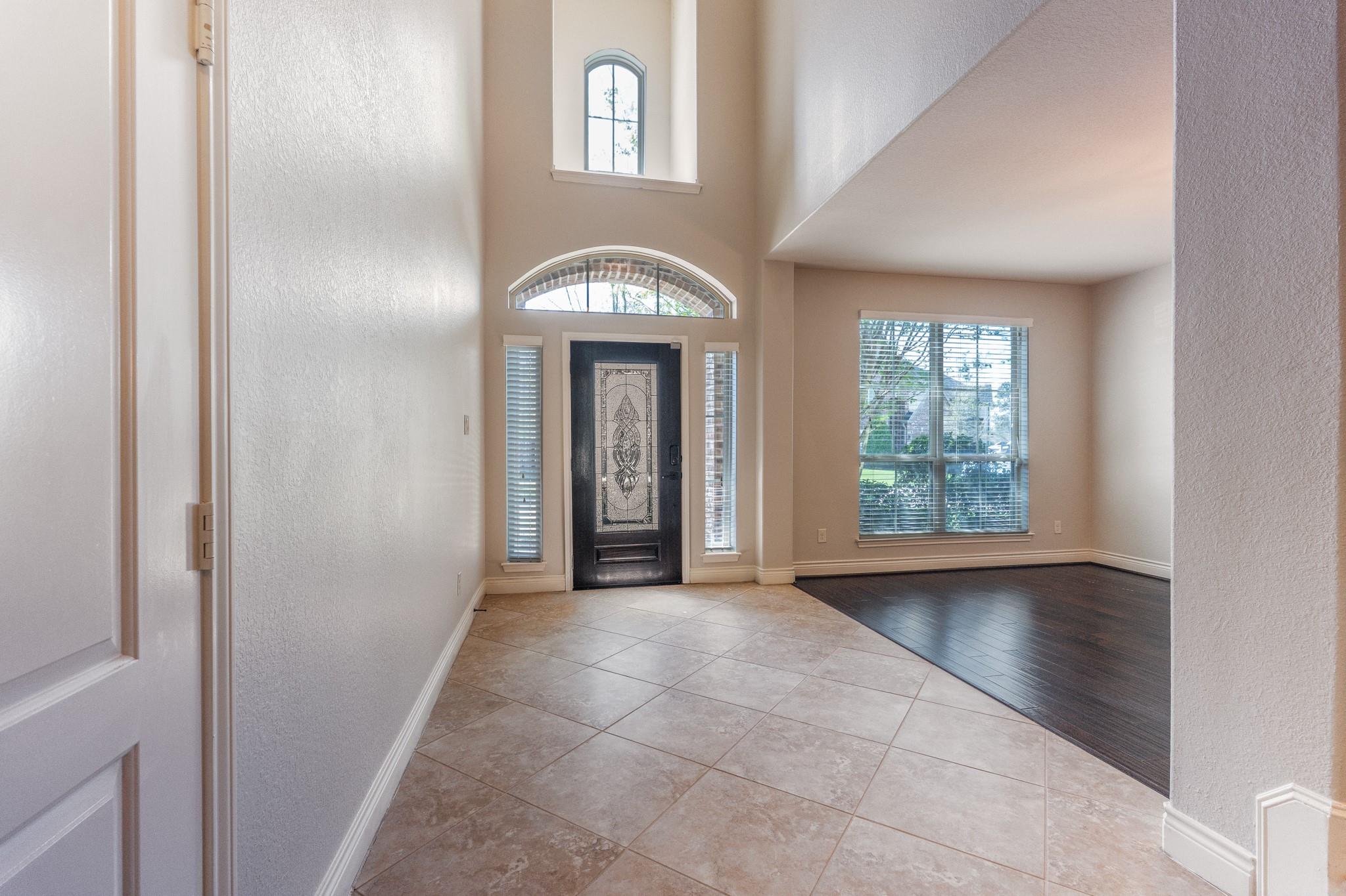 118 N Greatwood Glen Place