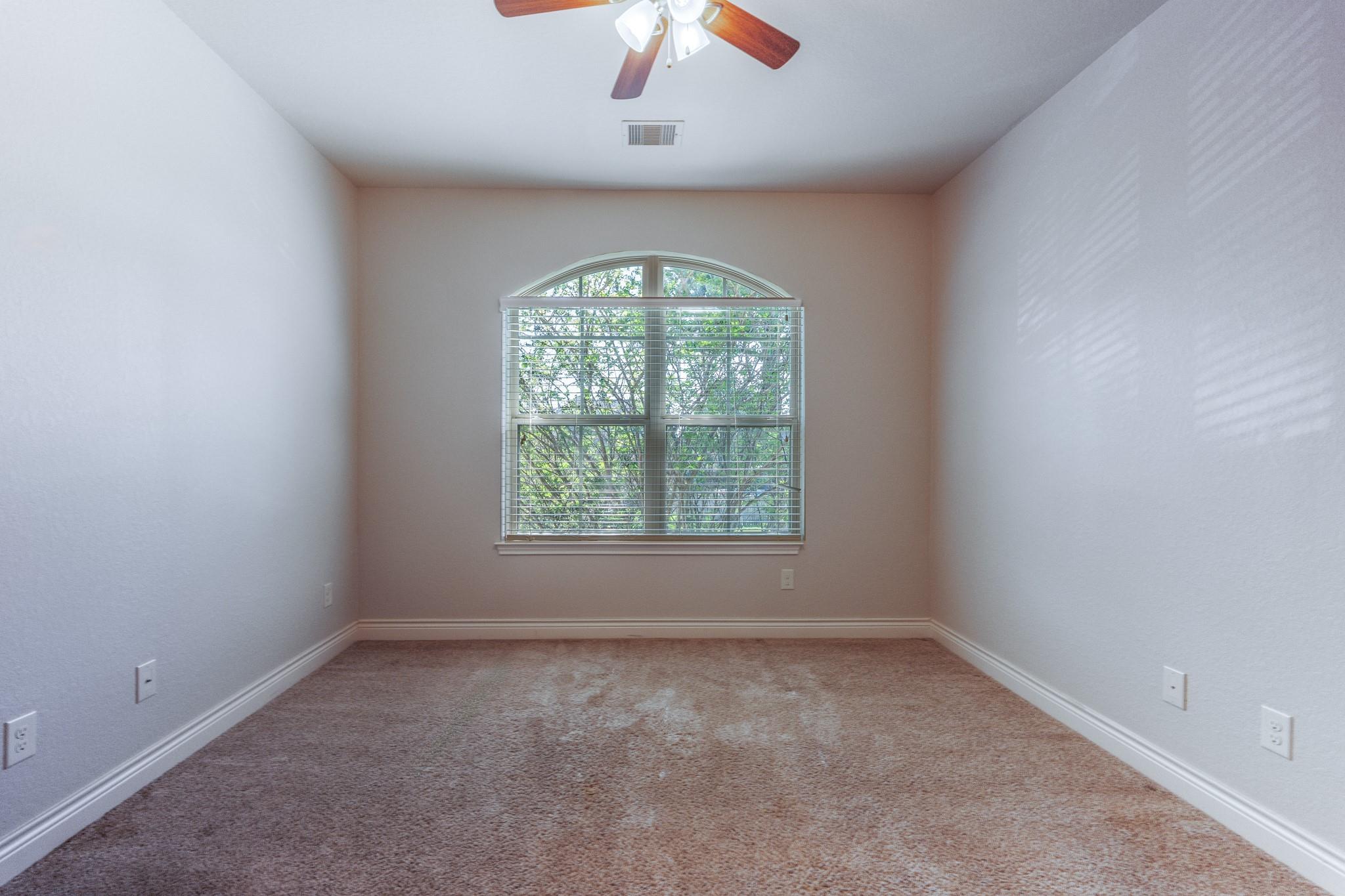 118 N Greatwood Glen Place