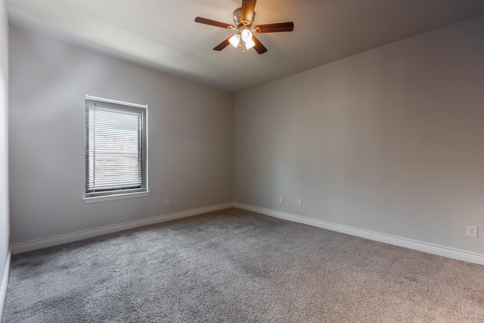 118 N Greatwood Glen Place