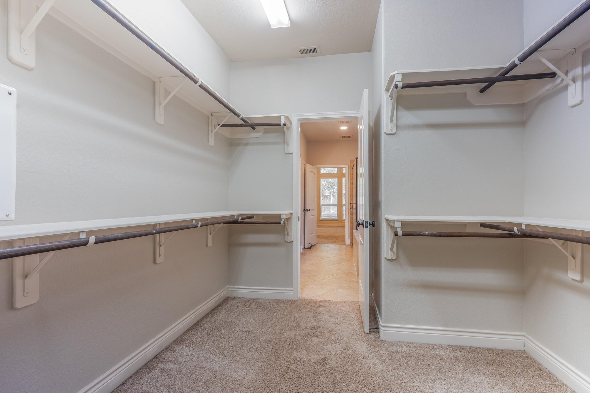 118 N Greatwood Glen Place