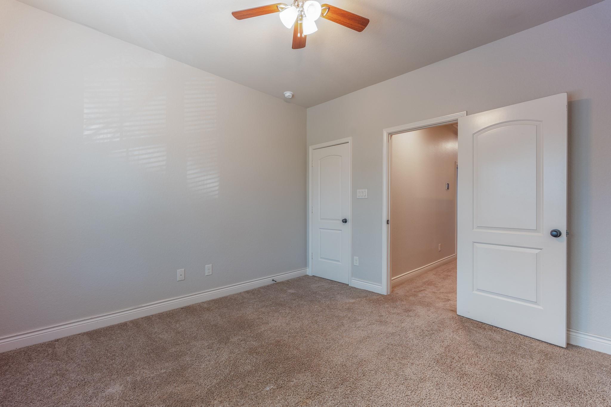 118 N Greatwood Glen Place