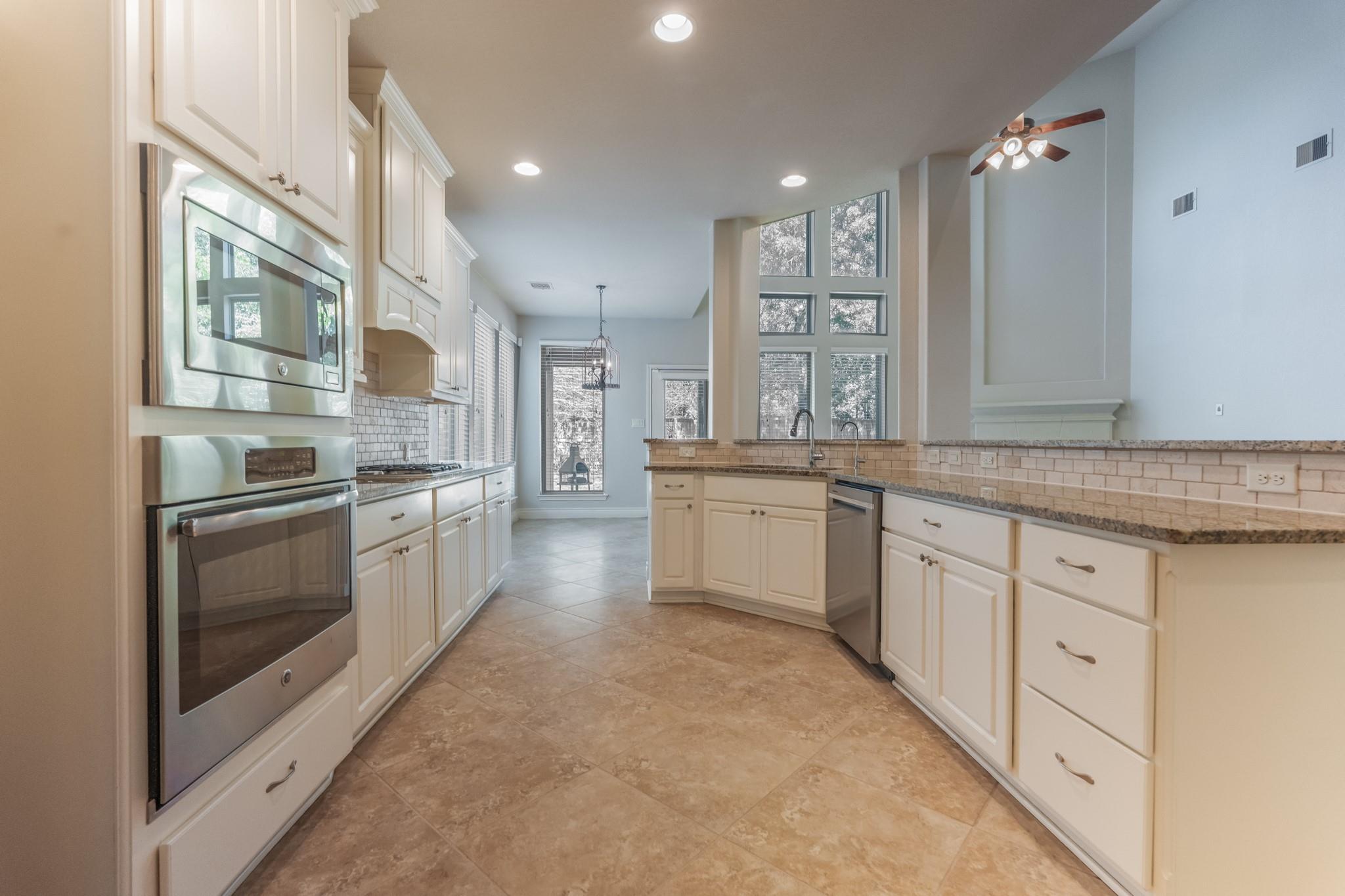 118 N Greatwood Glen Place