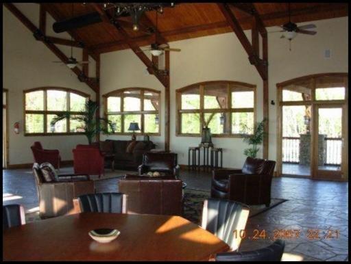 Lot 383 Thief Neck View