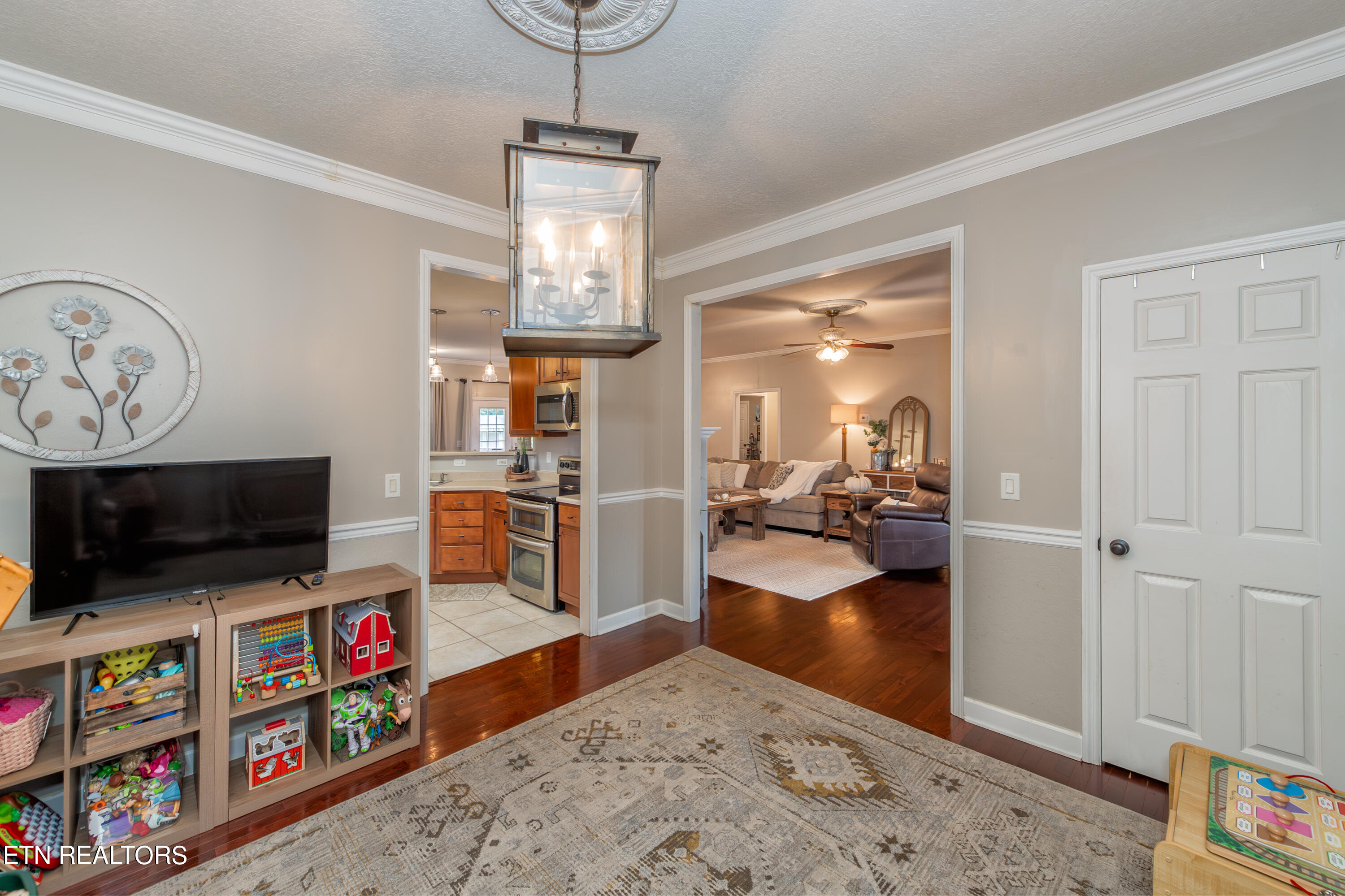 135 Hartford Village Way