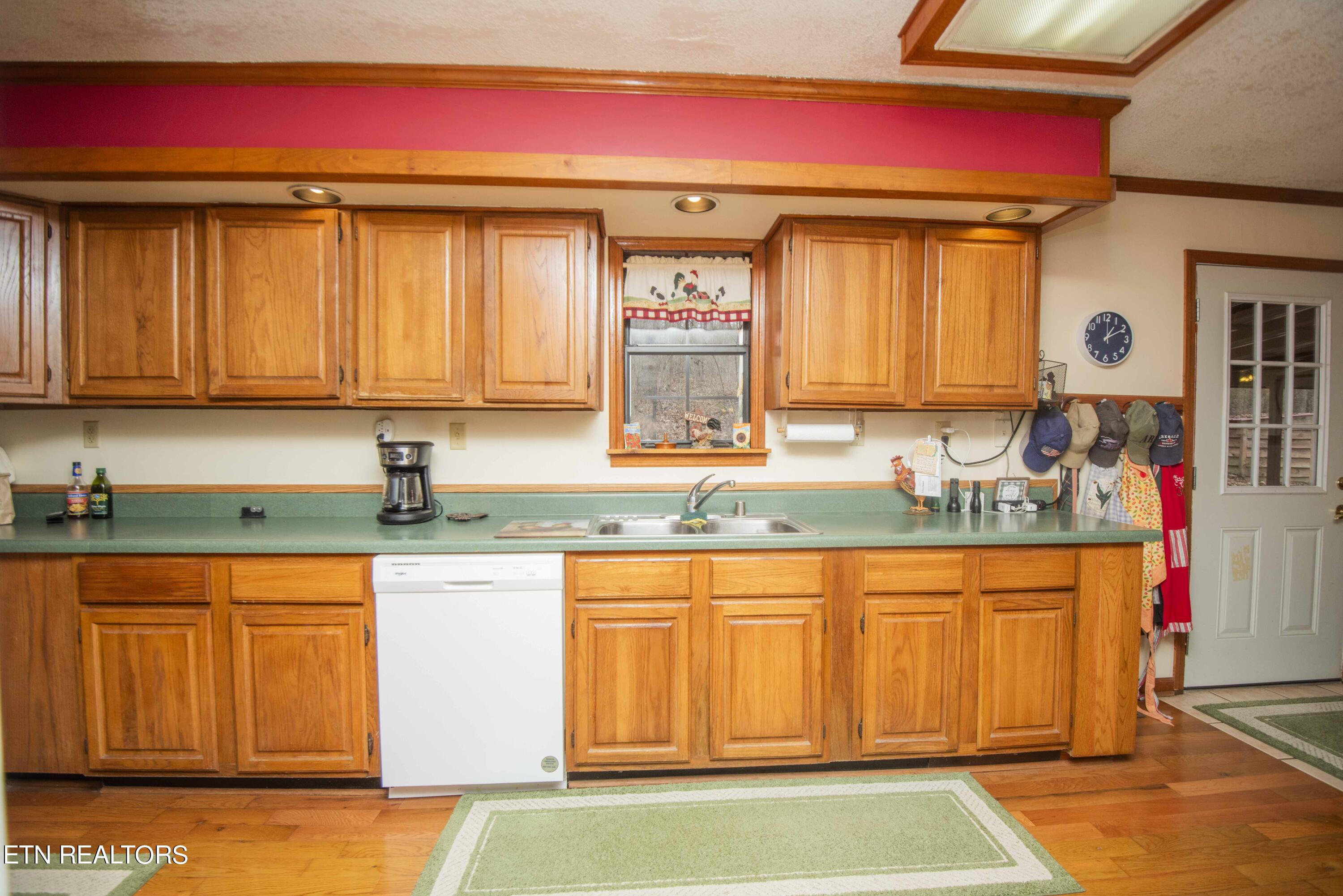 7000 State Highway 304