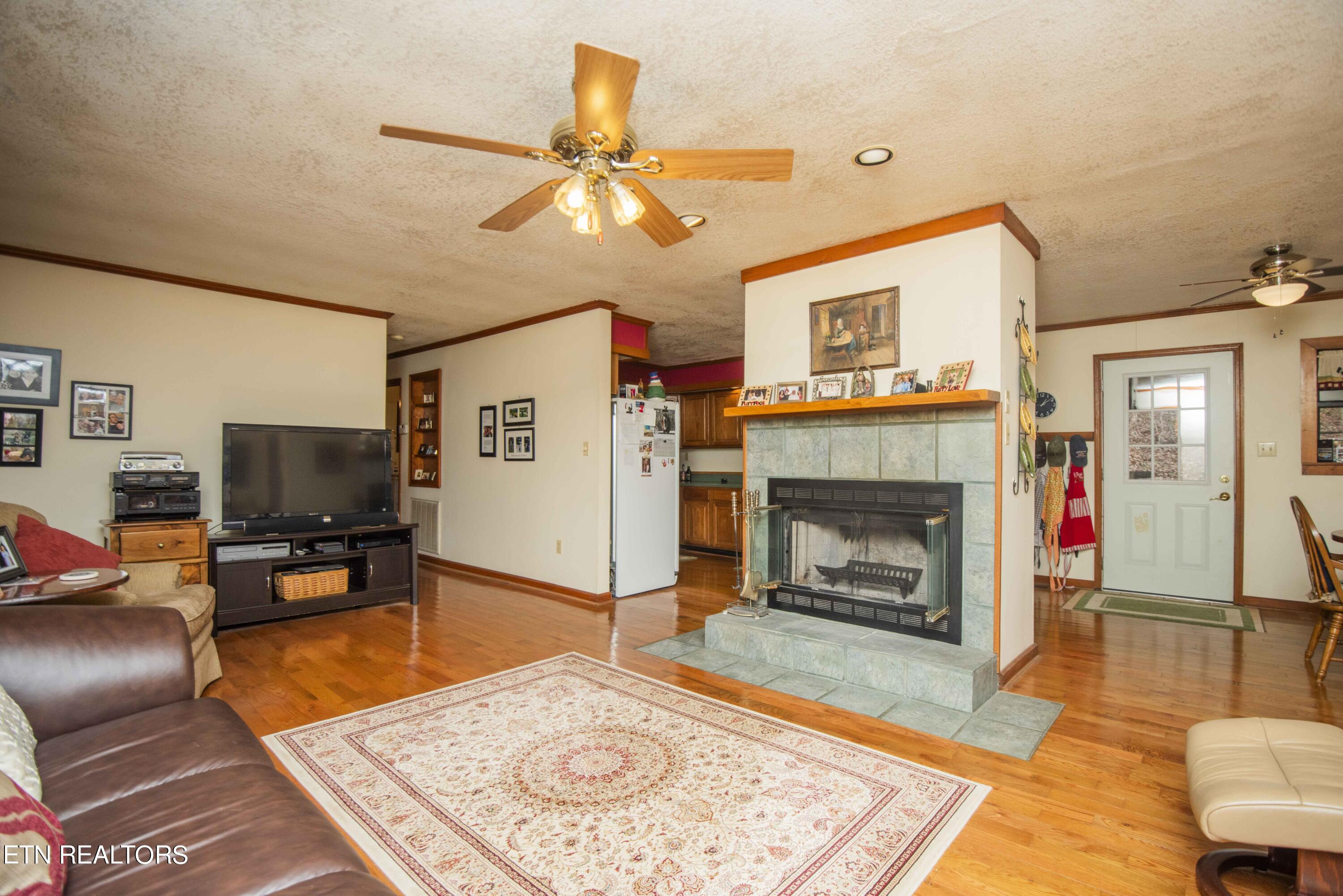 7000 State Highway 304