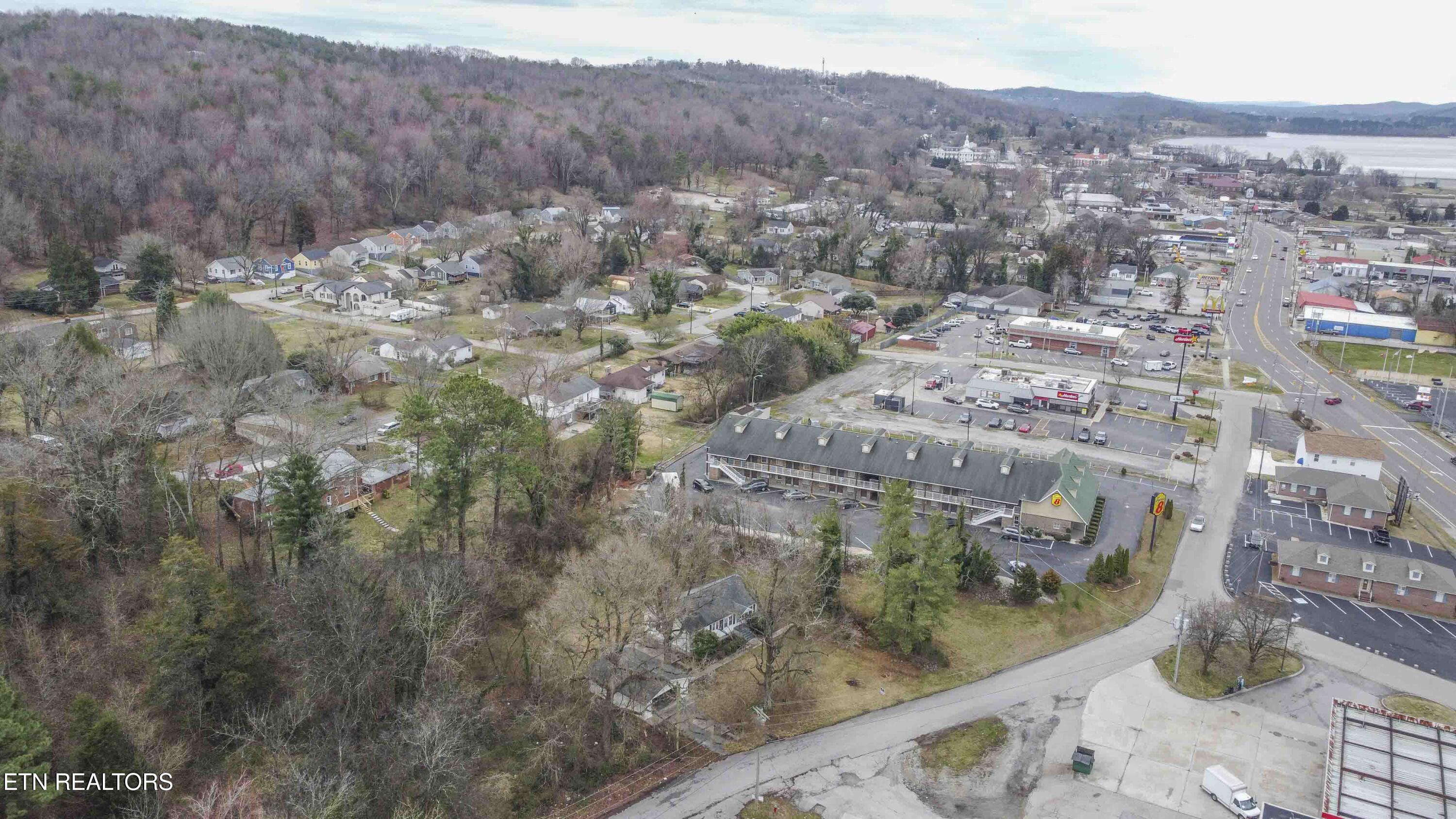 942 Old N Kentucky St