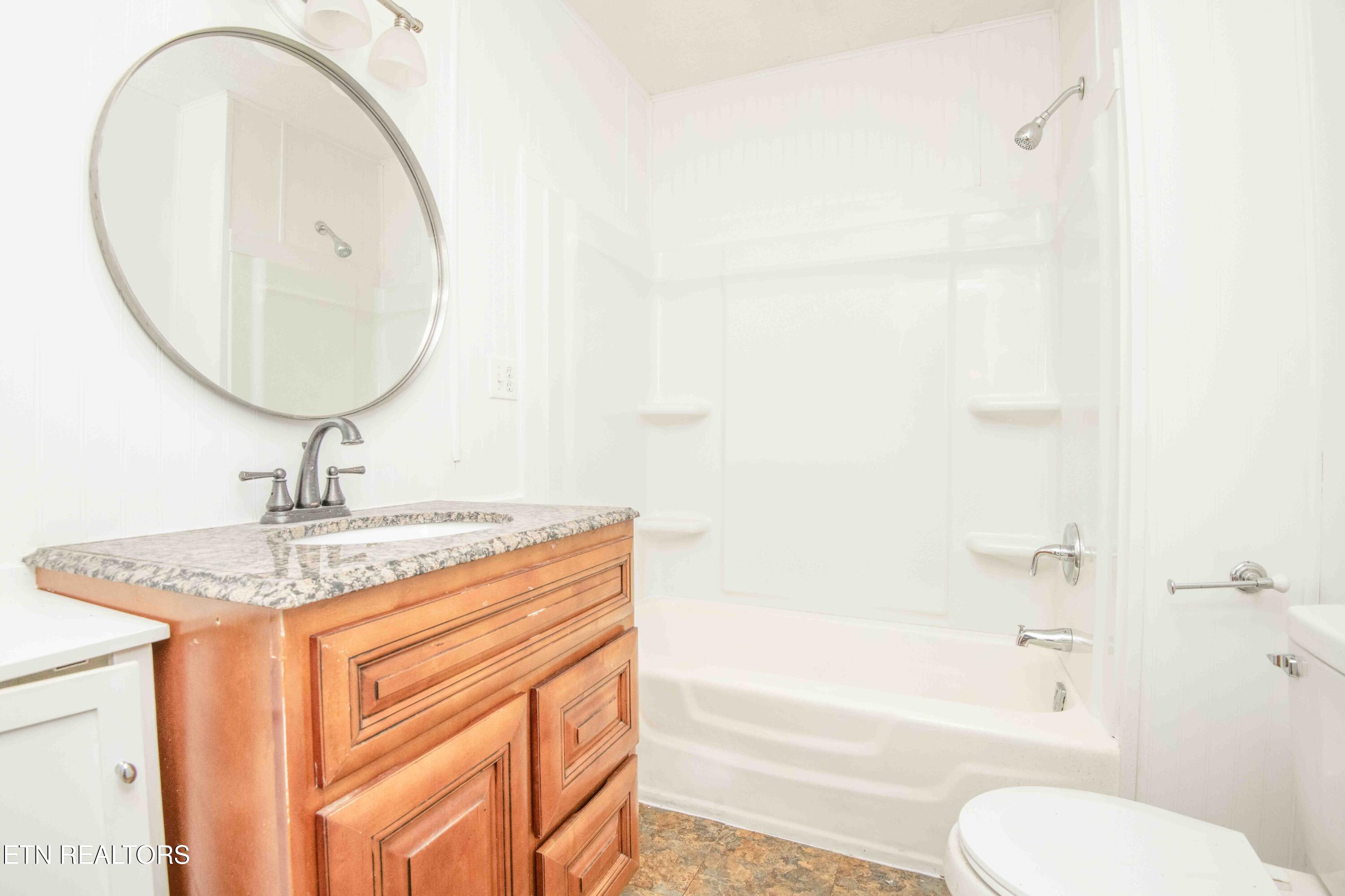 942 Old N Kentucky St