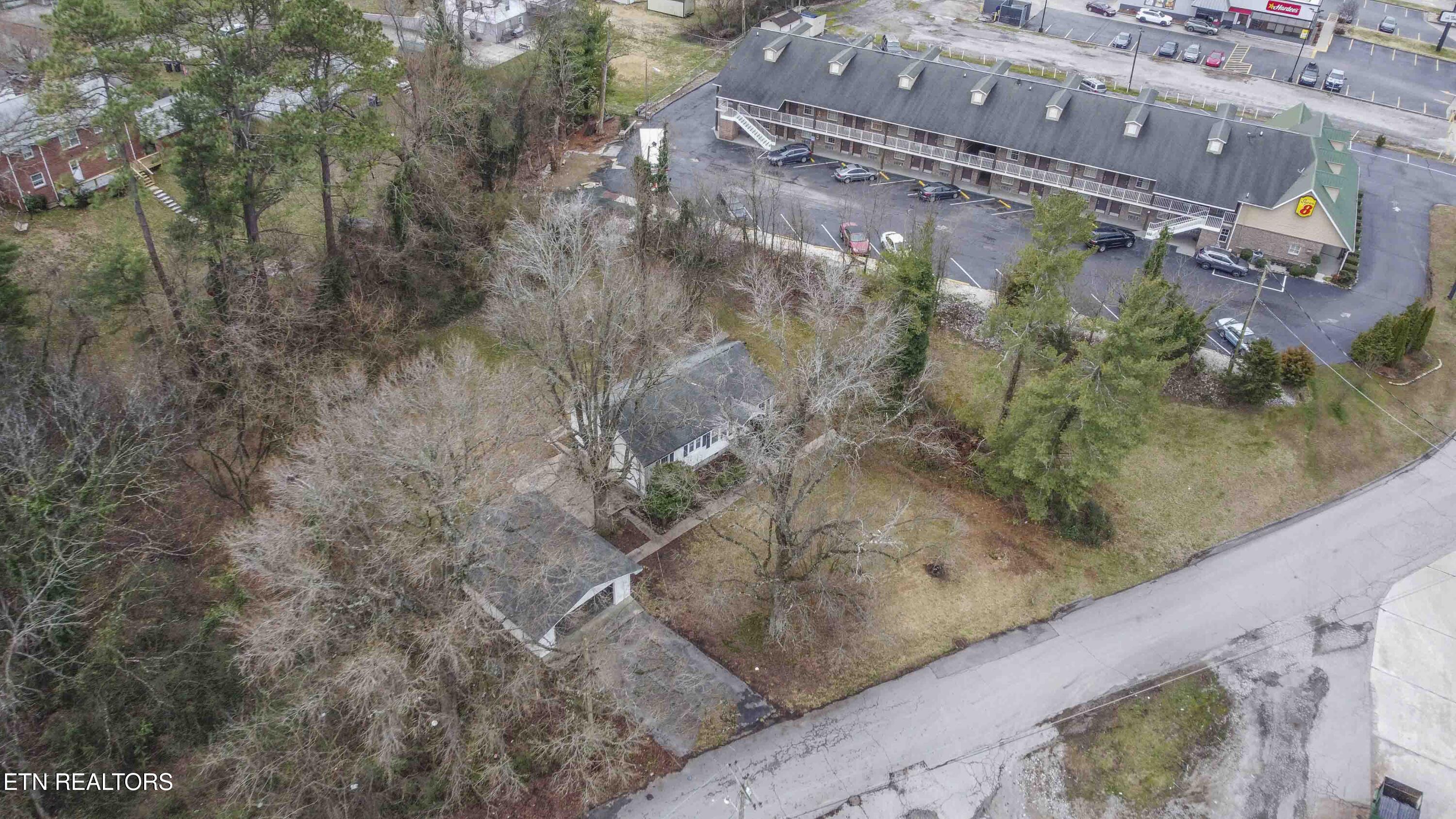 942 Old N Kentucky St