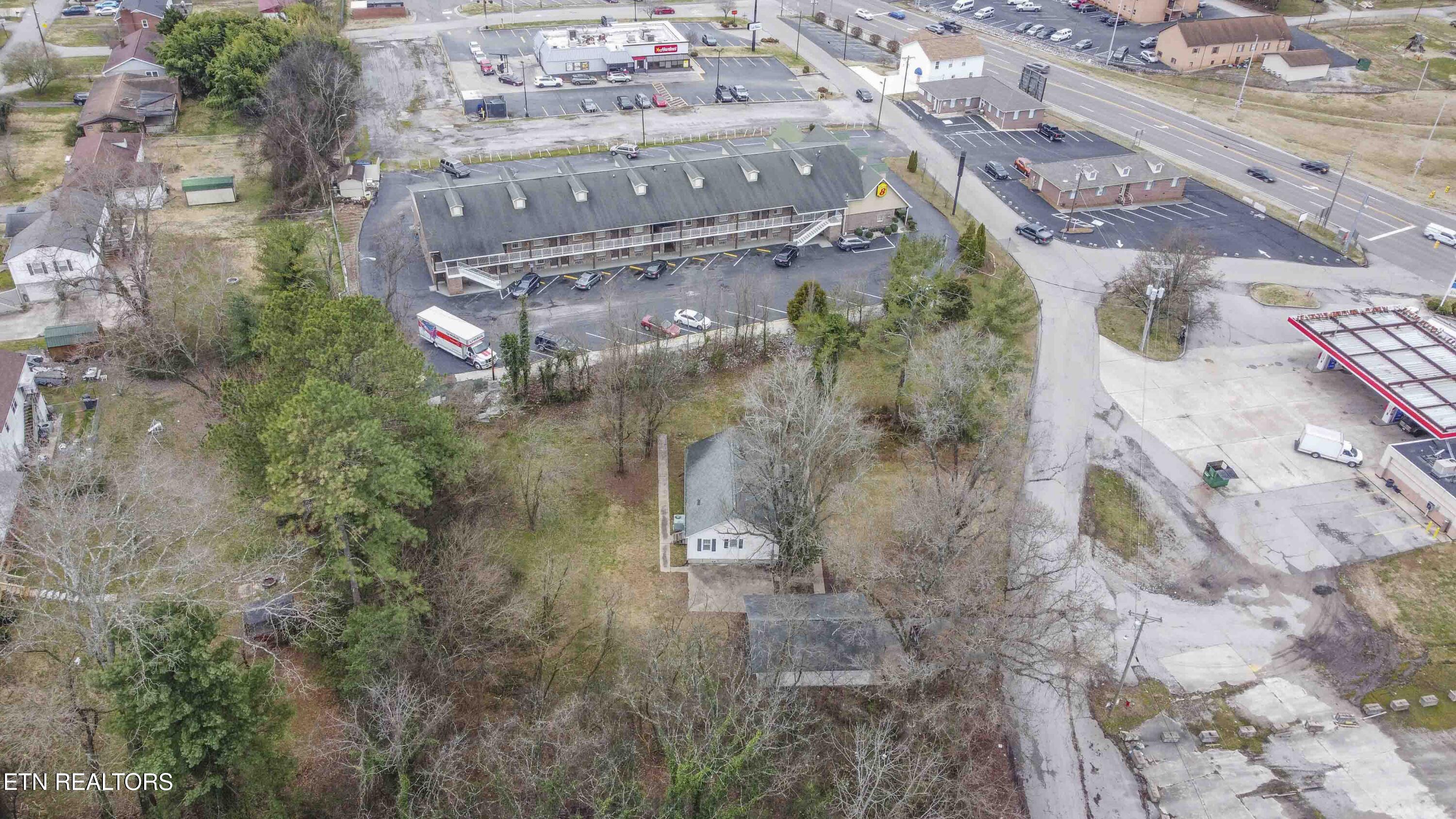 942 Old N Kentucky St