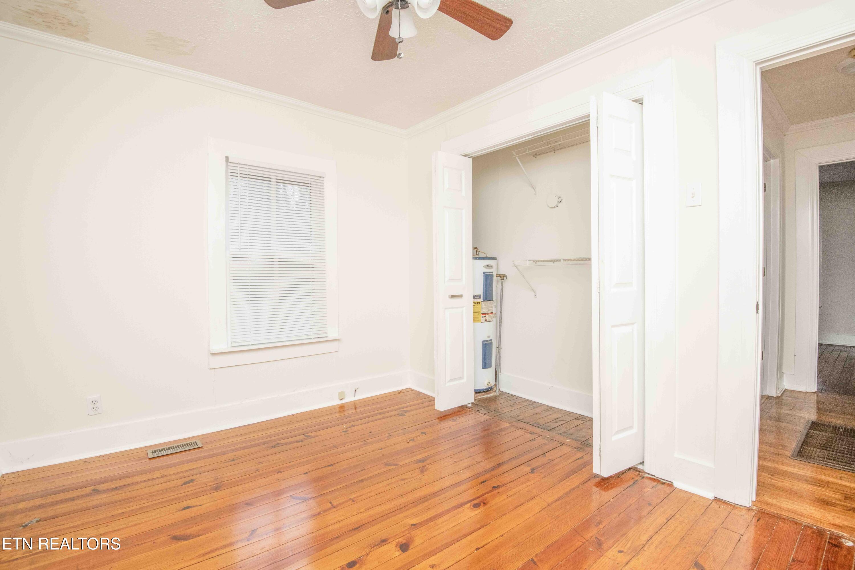 942 Old N Kentucky St