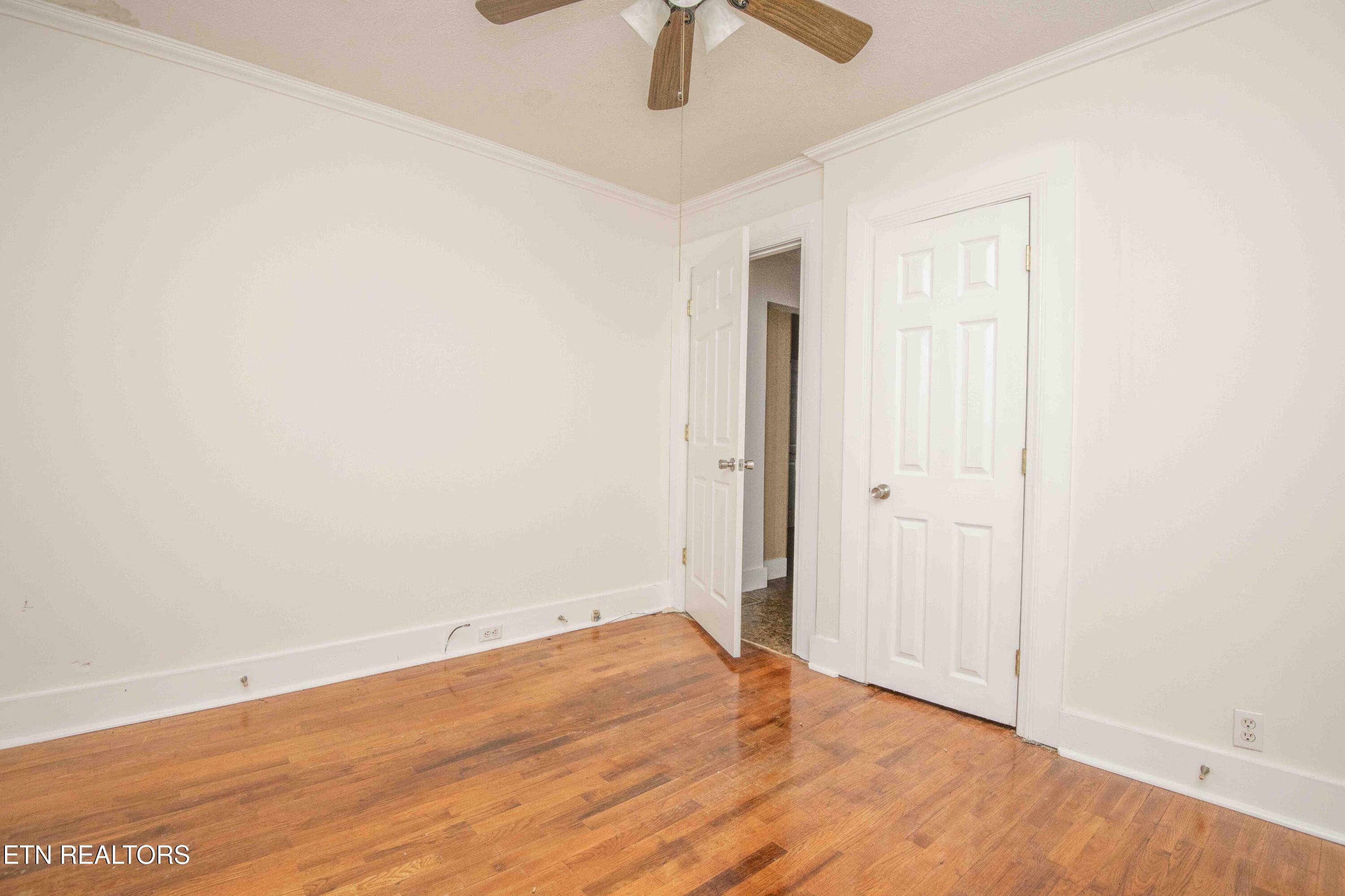 942 Old N Kentucky St