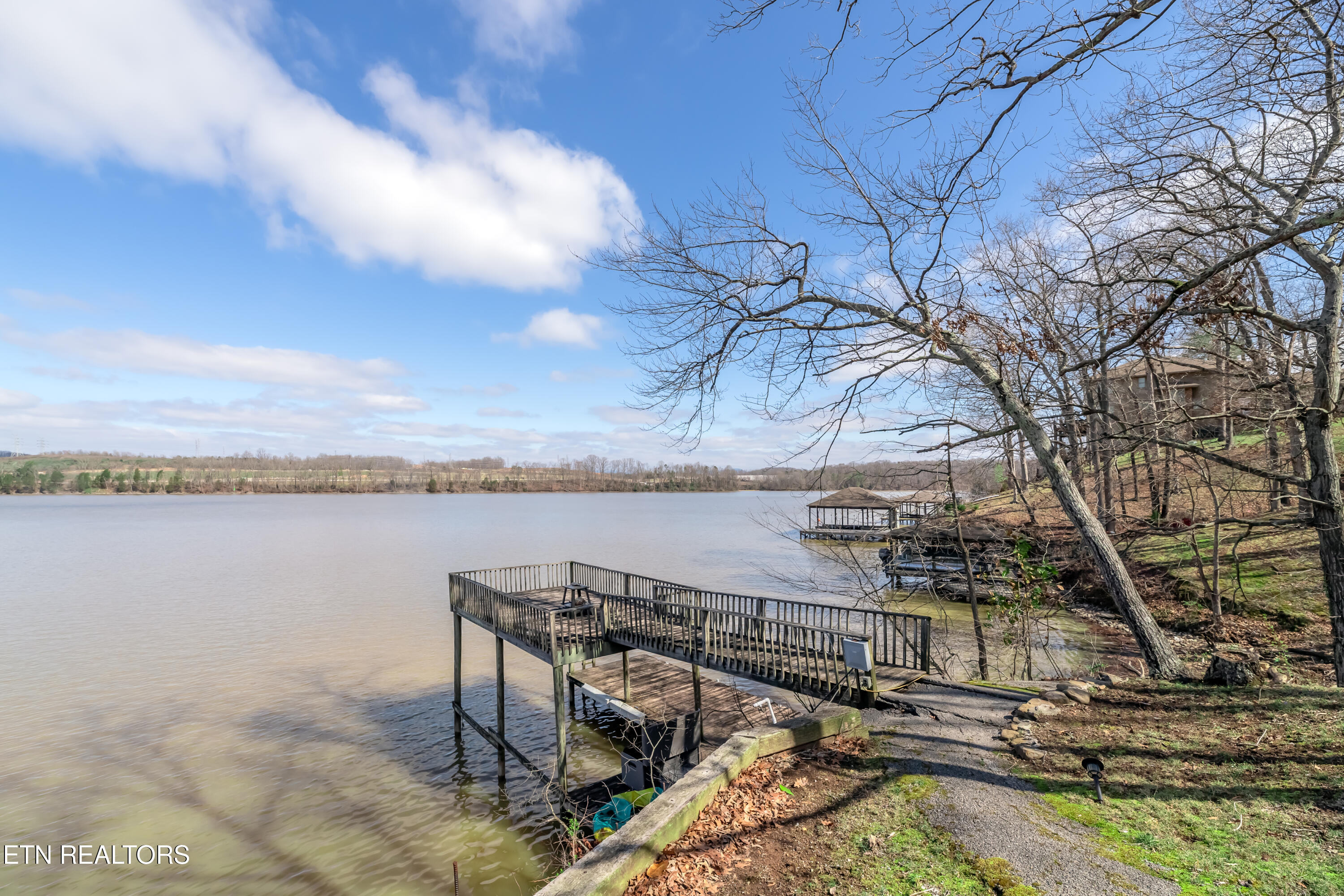 1200 River Oaks Drive