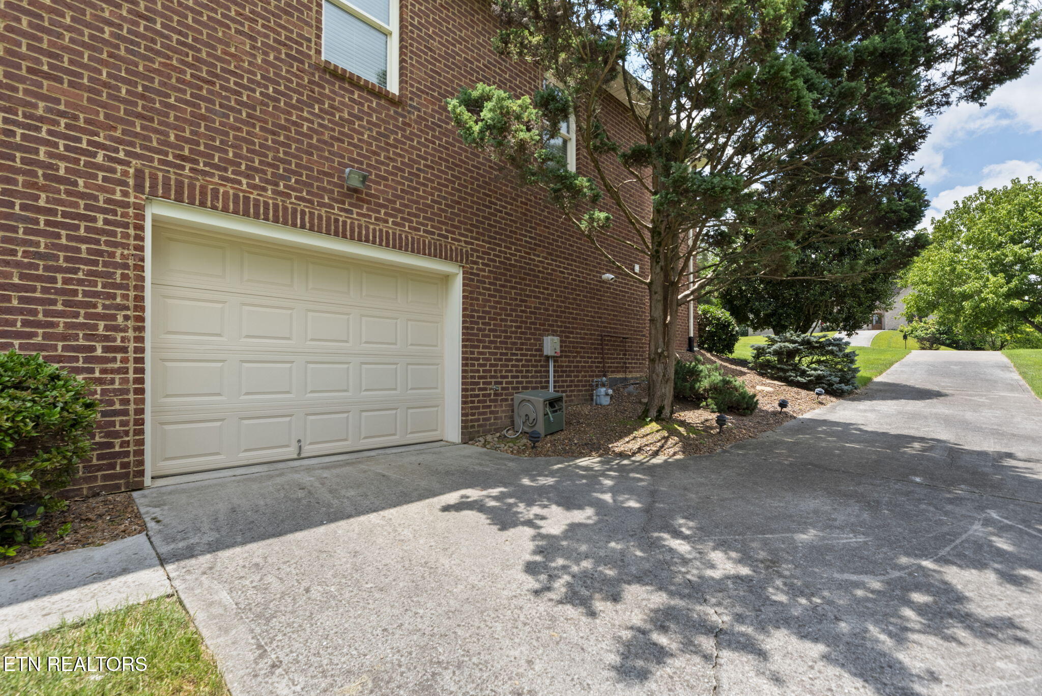 208 High Pointe Village Way