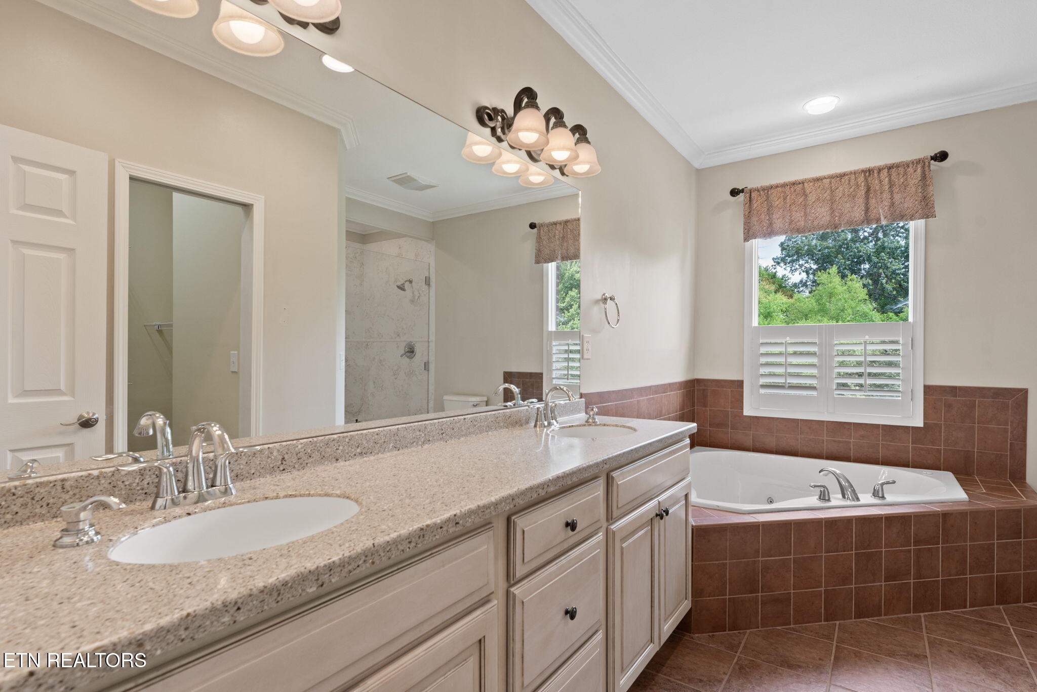 208 High Pointe Village Way