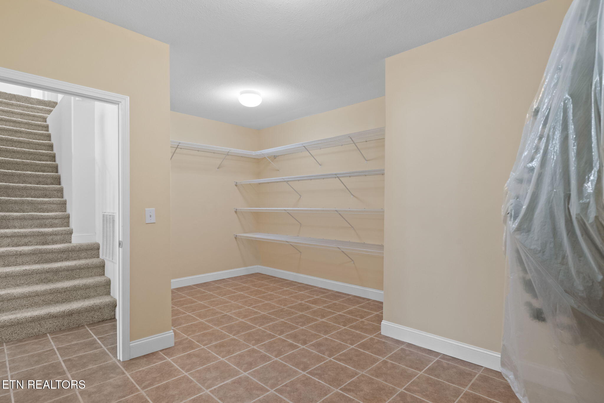 208 High Pointe Village Way