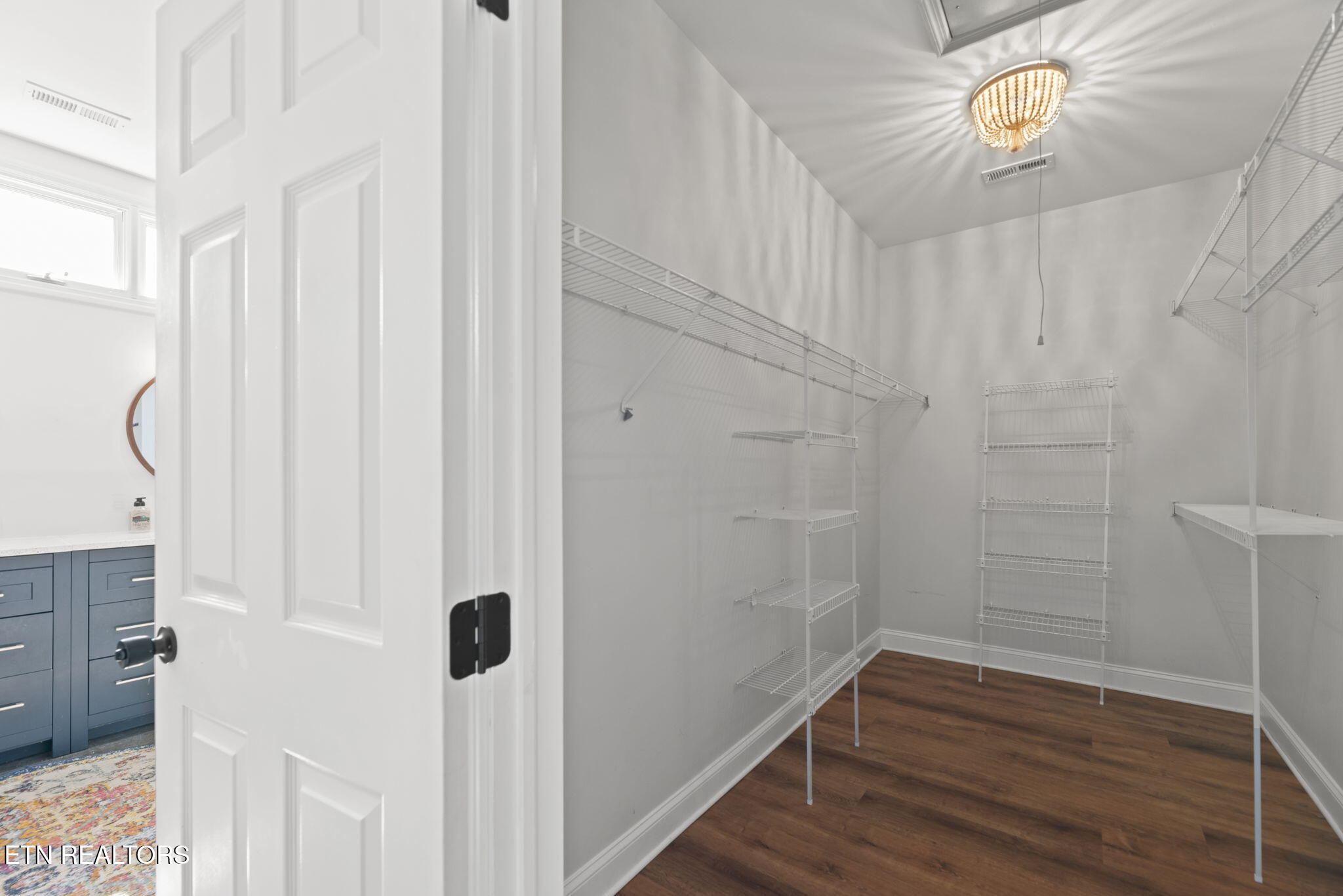 201 High Pointe Village Way