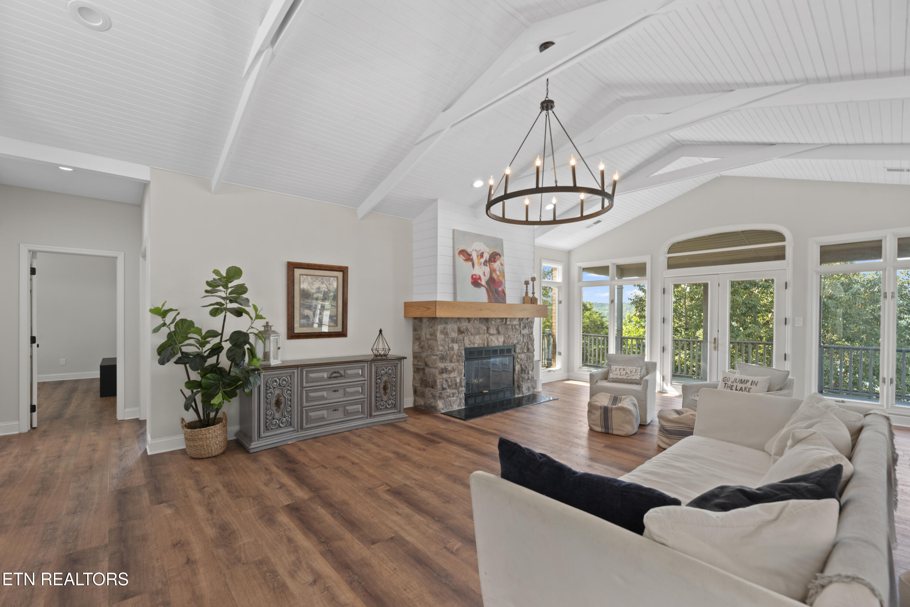 201 High Pointe Village Way